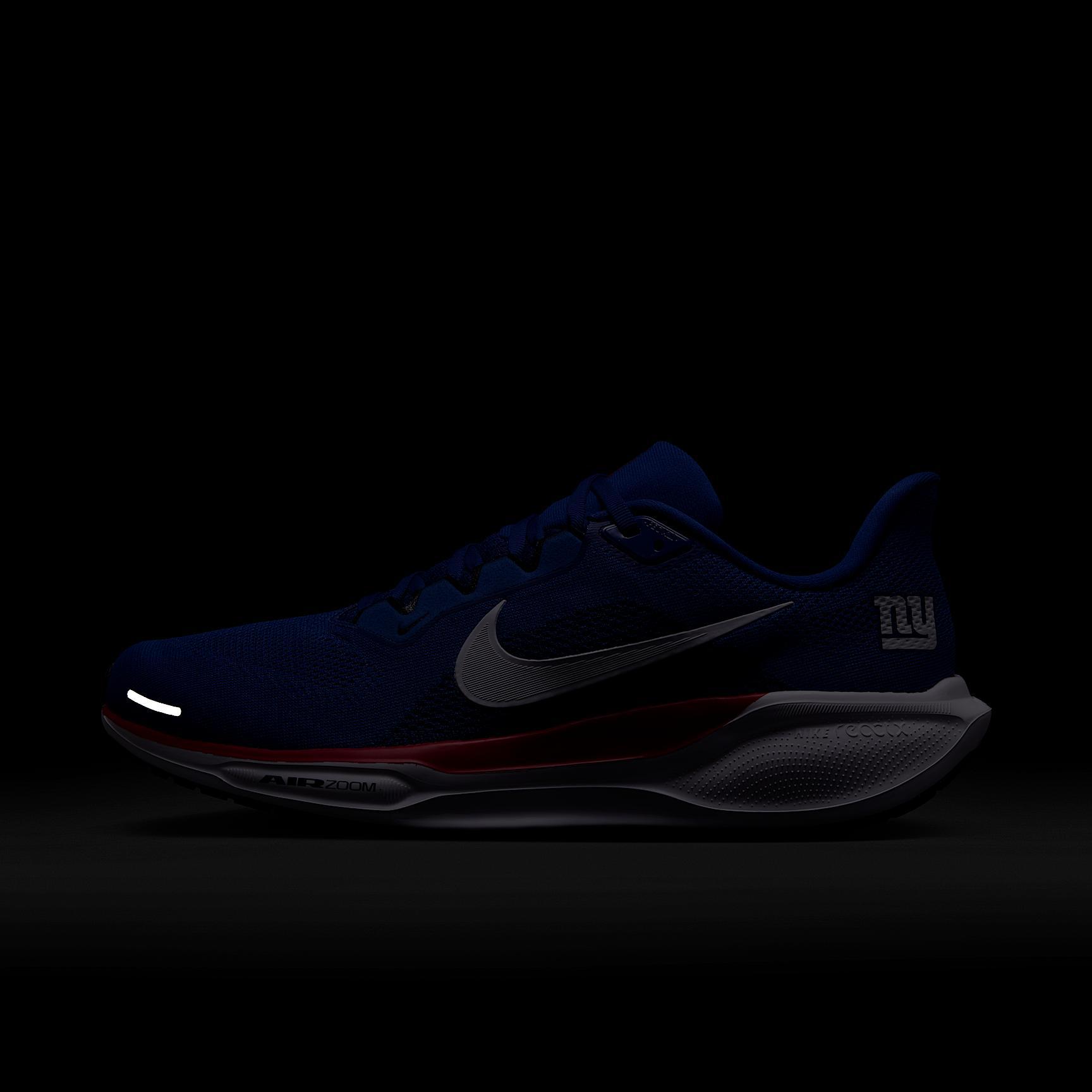 New York Giants Pegasus 41 Men's Nike NFL Road Running Shoes Product Image