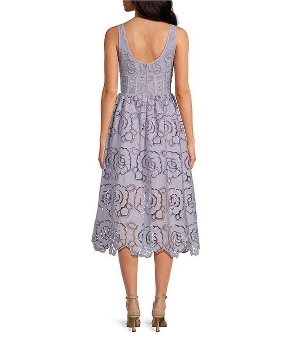 En Saison Brynlee Embroidery Scoop Neck Sleeveless Midi Dress Product Image