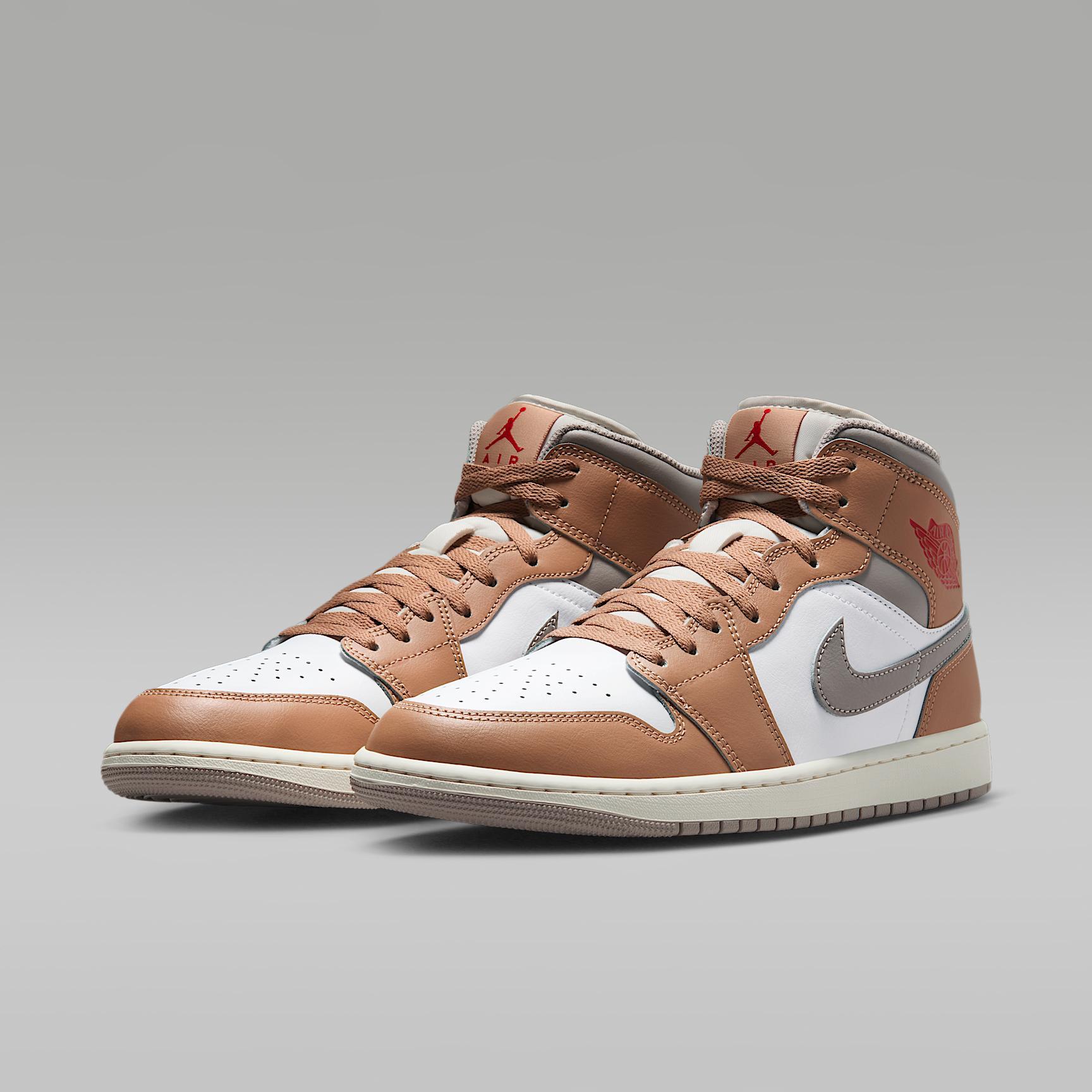 Men's Air Jordan 1 Mid Shoes Product Image