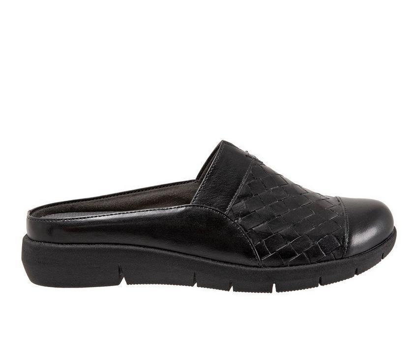 Women's Softwalk San Marcos II Clogs Product Image