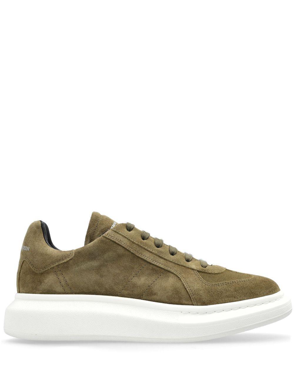 low-top sneakers Product Image