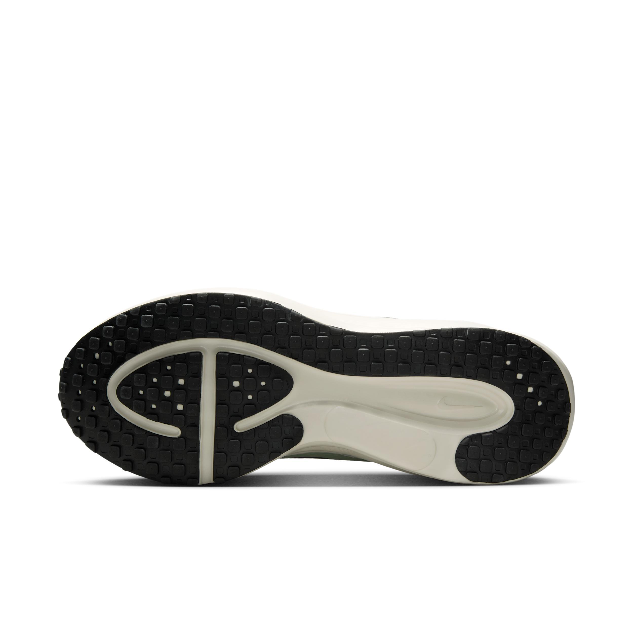 Nike Men's Revolution 8 Road Running Shoes Product Image