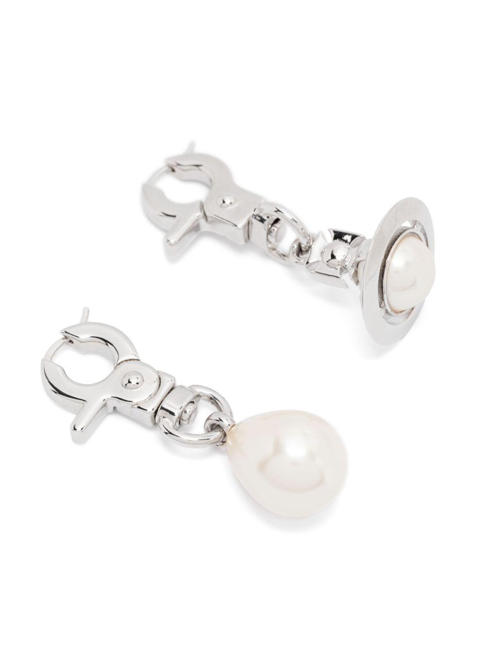 Claude earrings Product Image