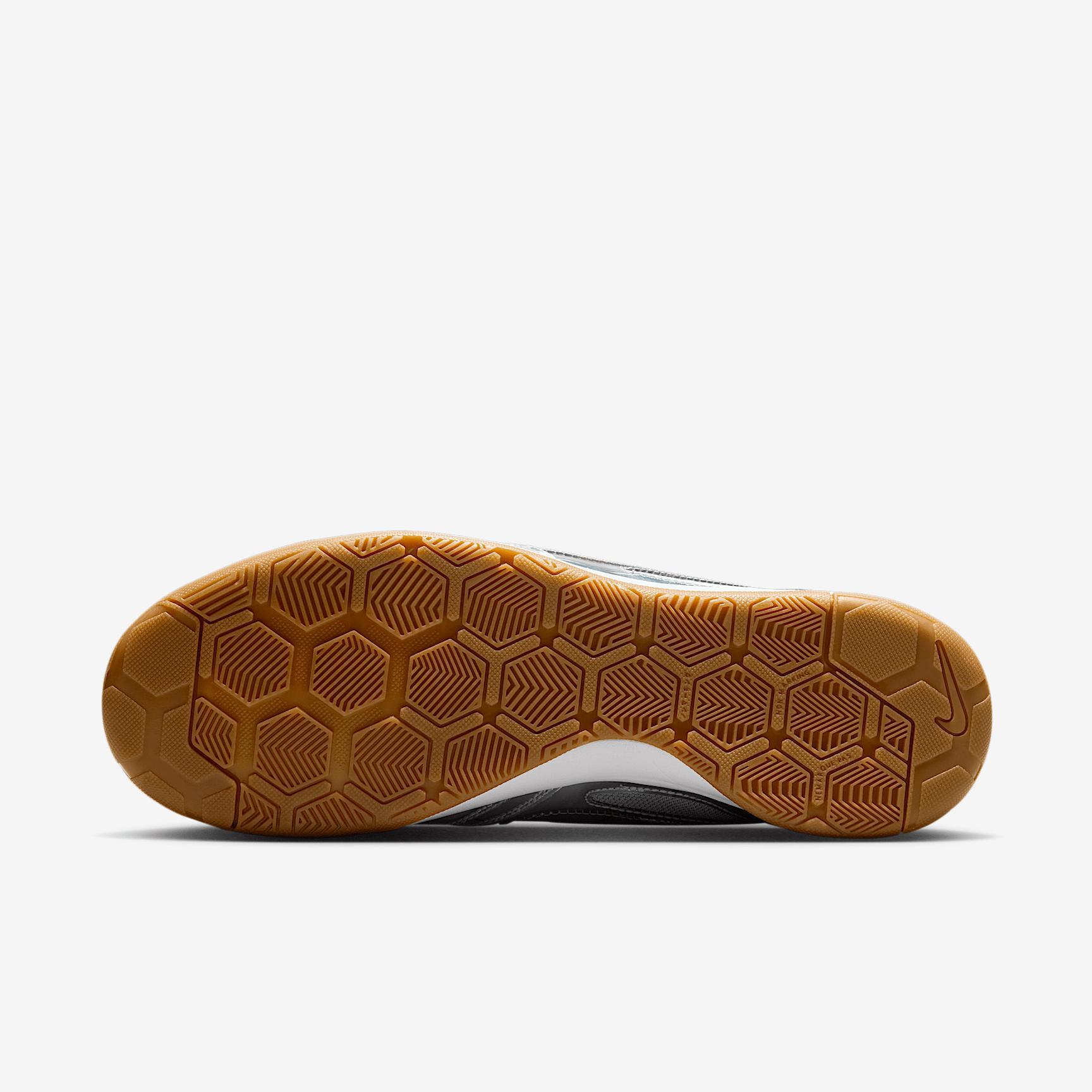 Nike Men's Gato LV8 Shoes Product Image