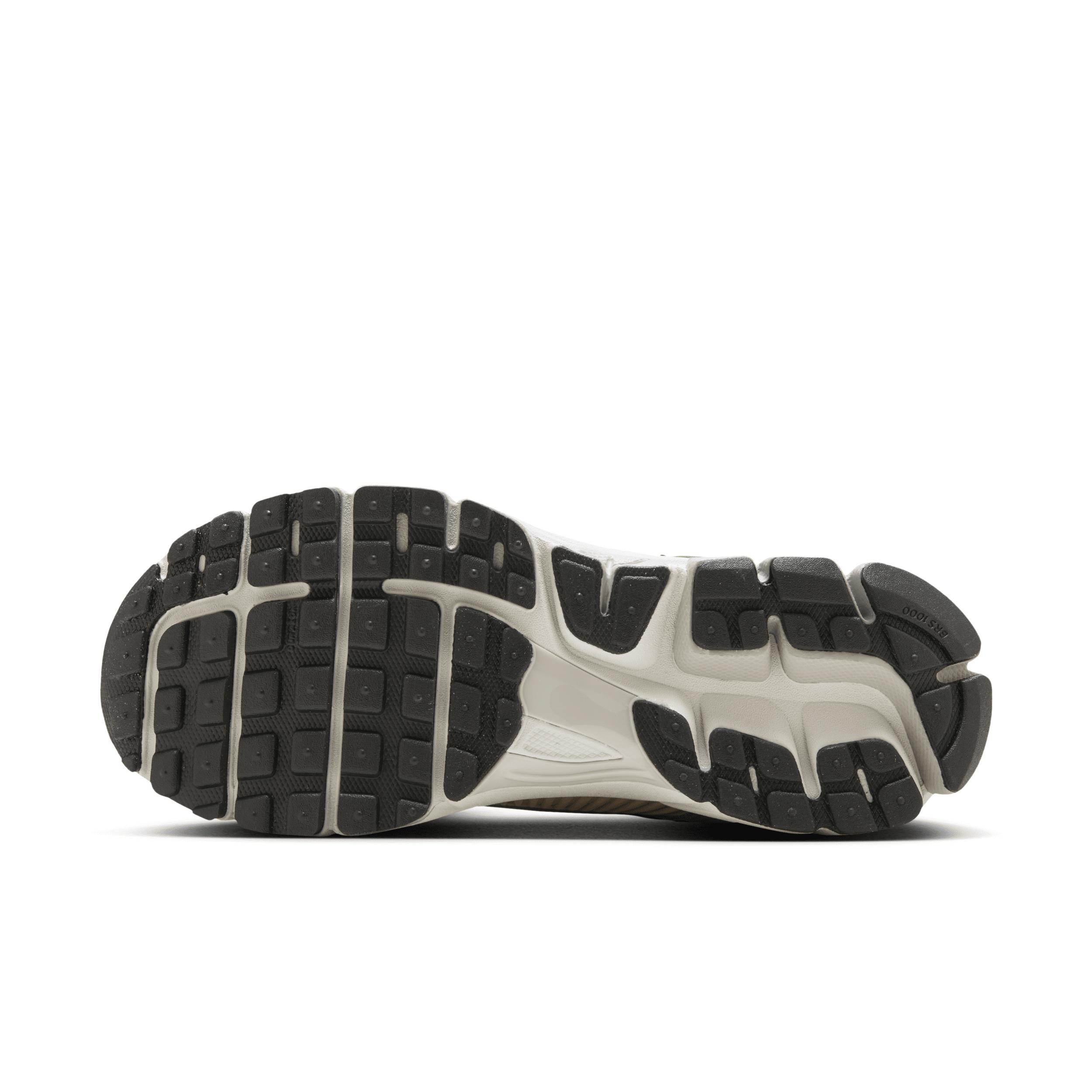 Womens Nike Zoom Vomero 5 Casual Shoes Product Image