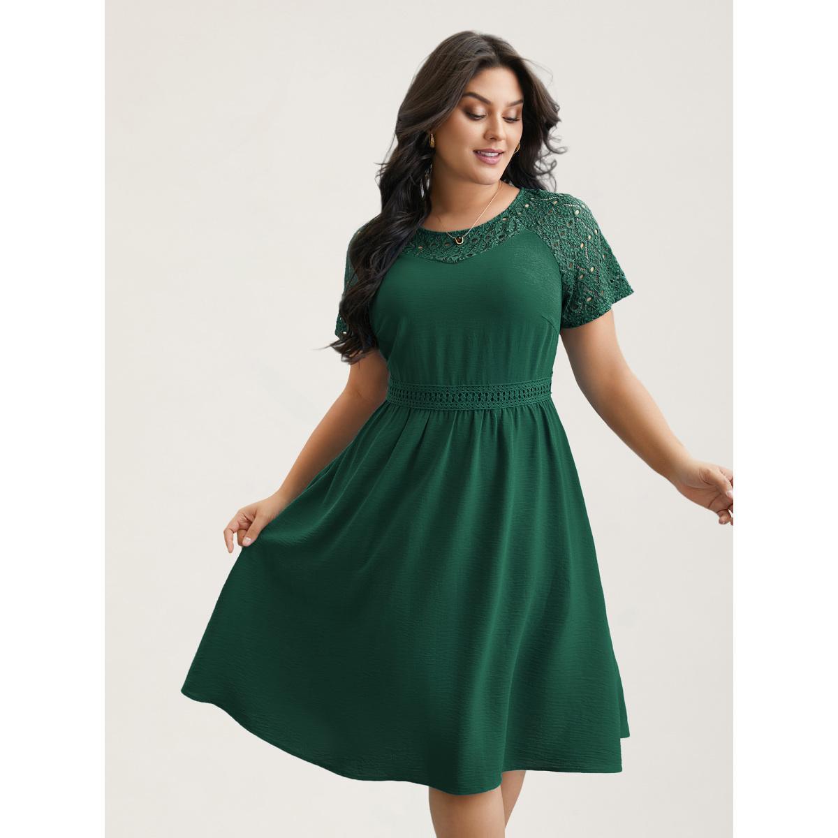 Plus Size Lace Cut-Out Raglan Sleeve Pockets Midi Dress DarkGreen Women Elegant Woven ribbon&lace trim Round Neck Short sleeve Curvy BloomChic 14-16/1X Product Image
