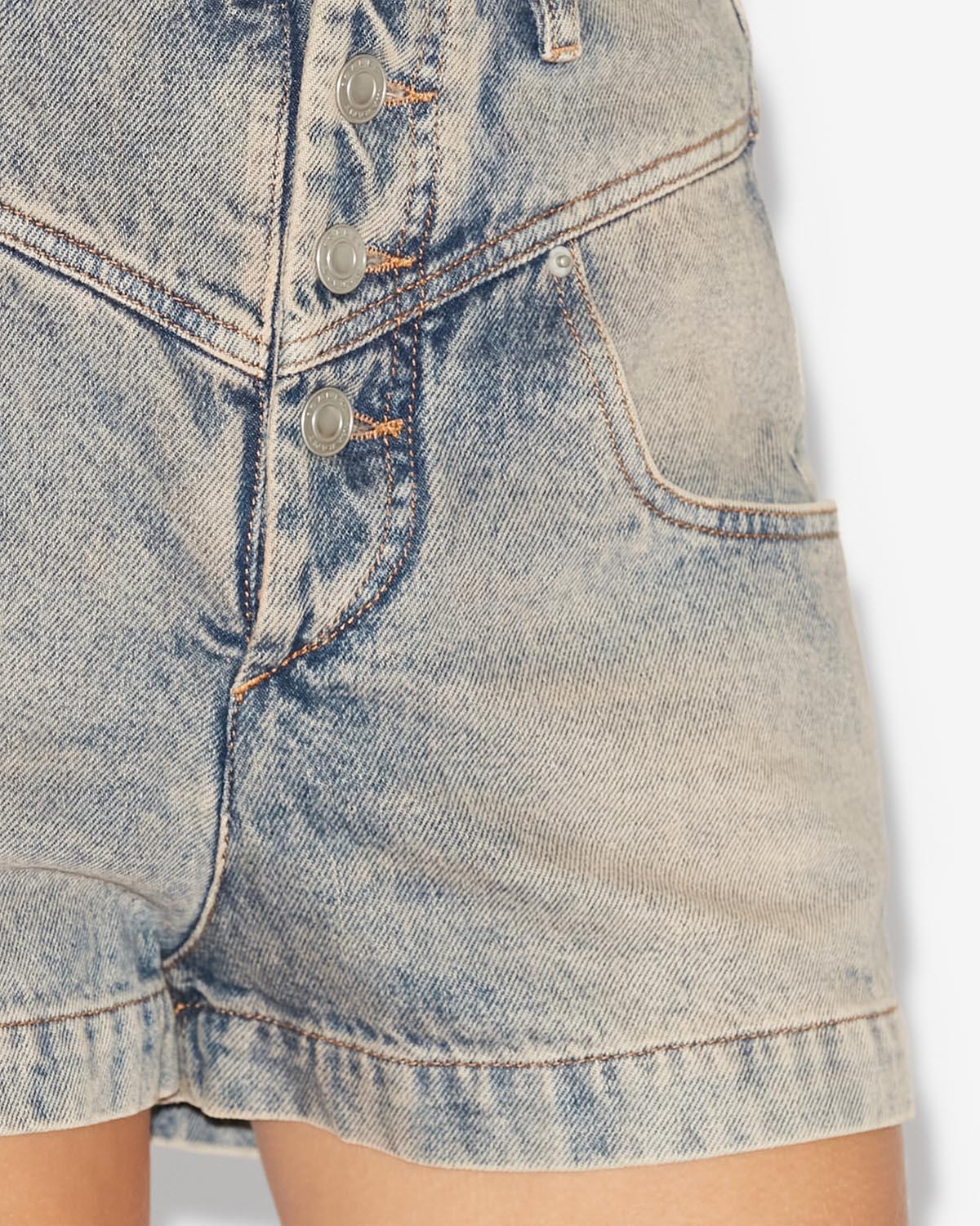Jovany Shorts Female Product Image