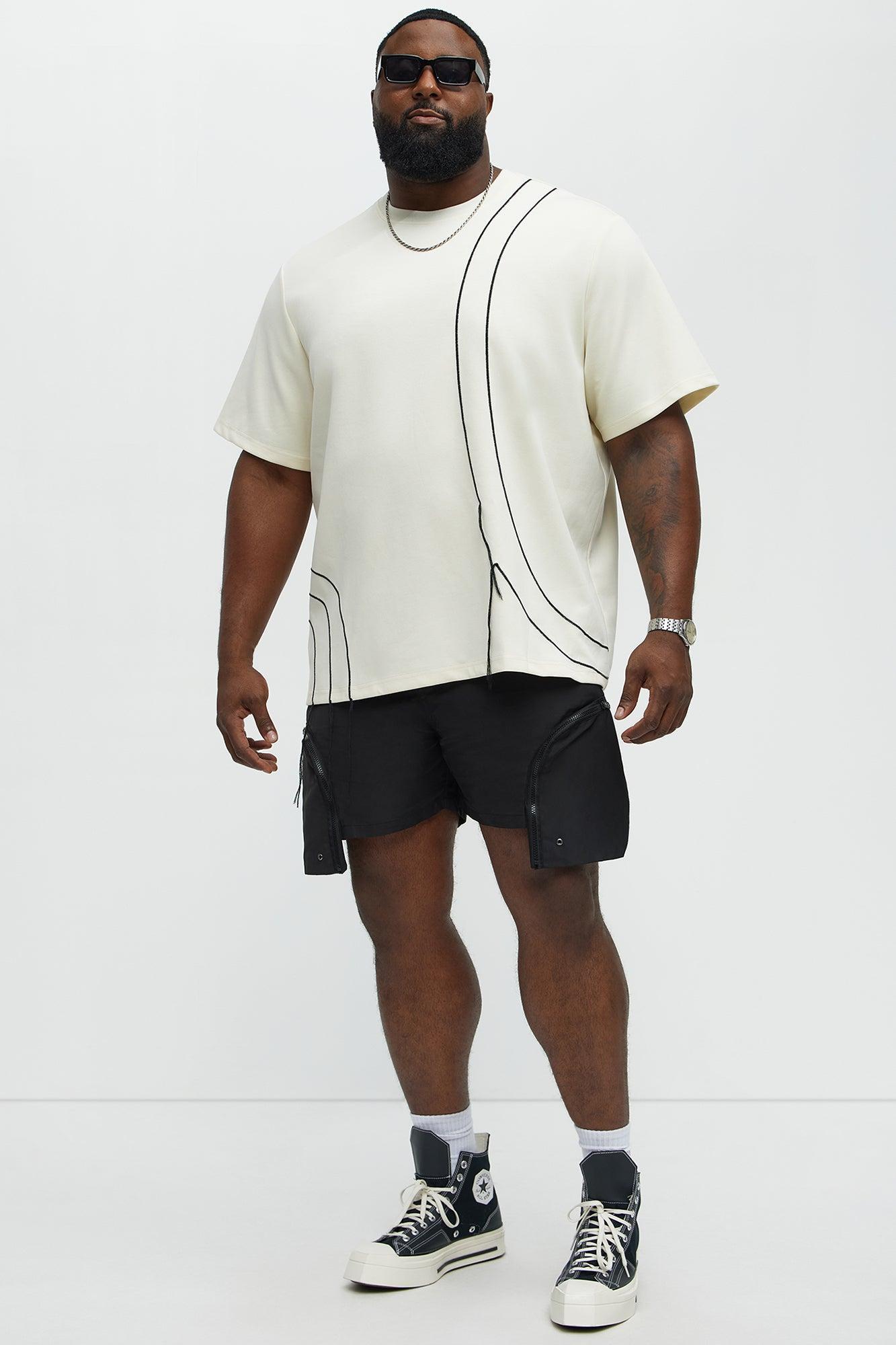 Cargo Pockets Relaxed Drawstring Shorts - Black Product Image