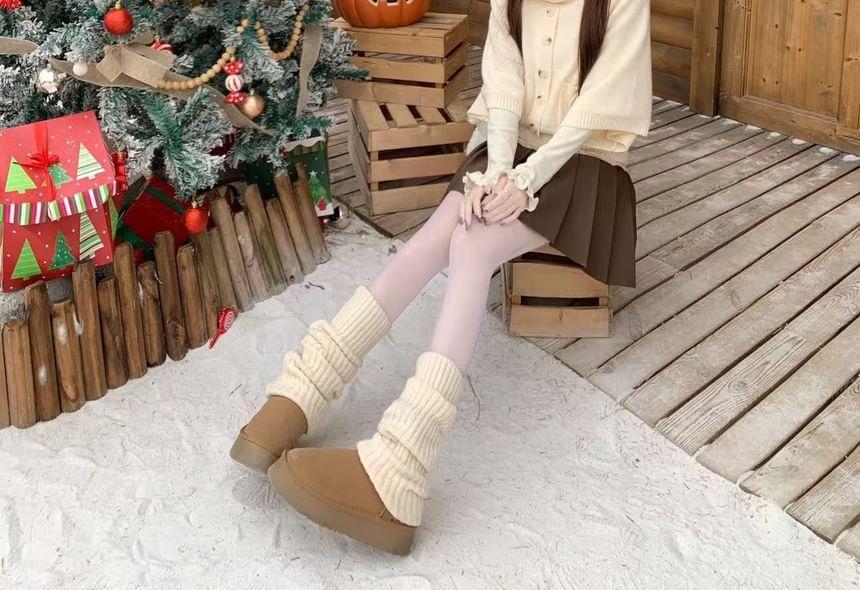 Button-Up Plain Crop Cardigan / Long-Sleeve Turtleneck Knit Top Product Image