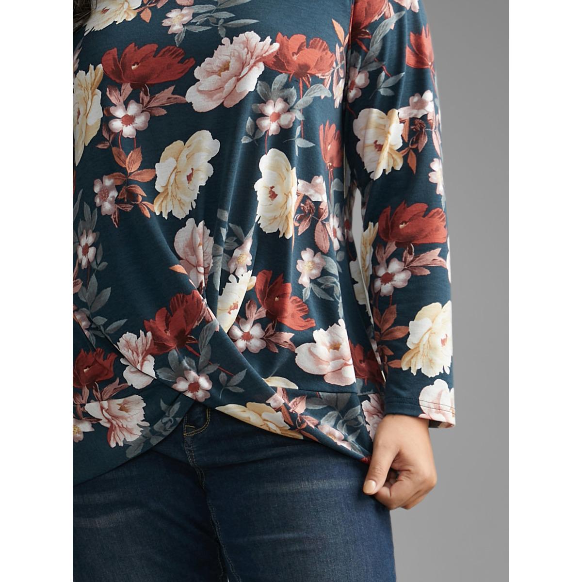 Plus Size Floral Crew Neck Twist Front T-shirt Multicolor Women Elegant Twist Natural Flowers Round Neck Everyday T-shirts BloomChic 30/6X Product Image