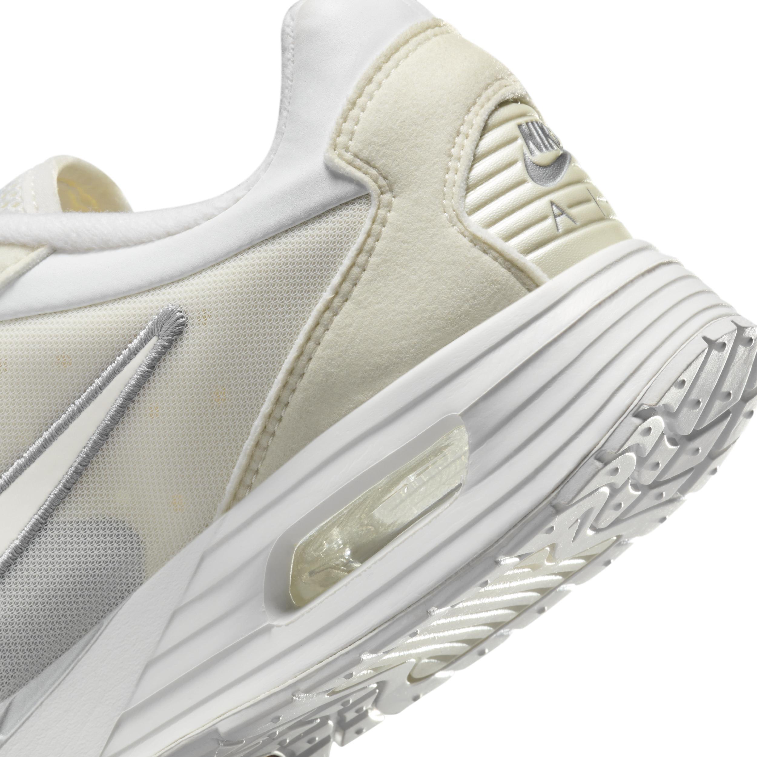 Nike Air Max Solo Women's Shoes Product Image
