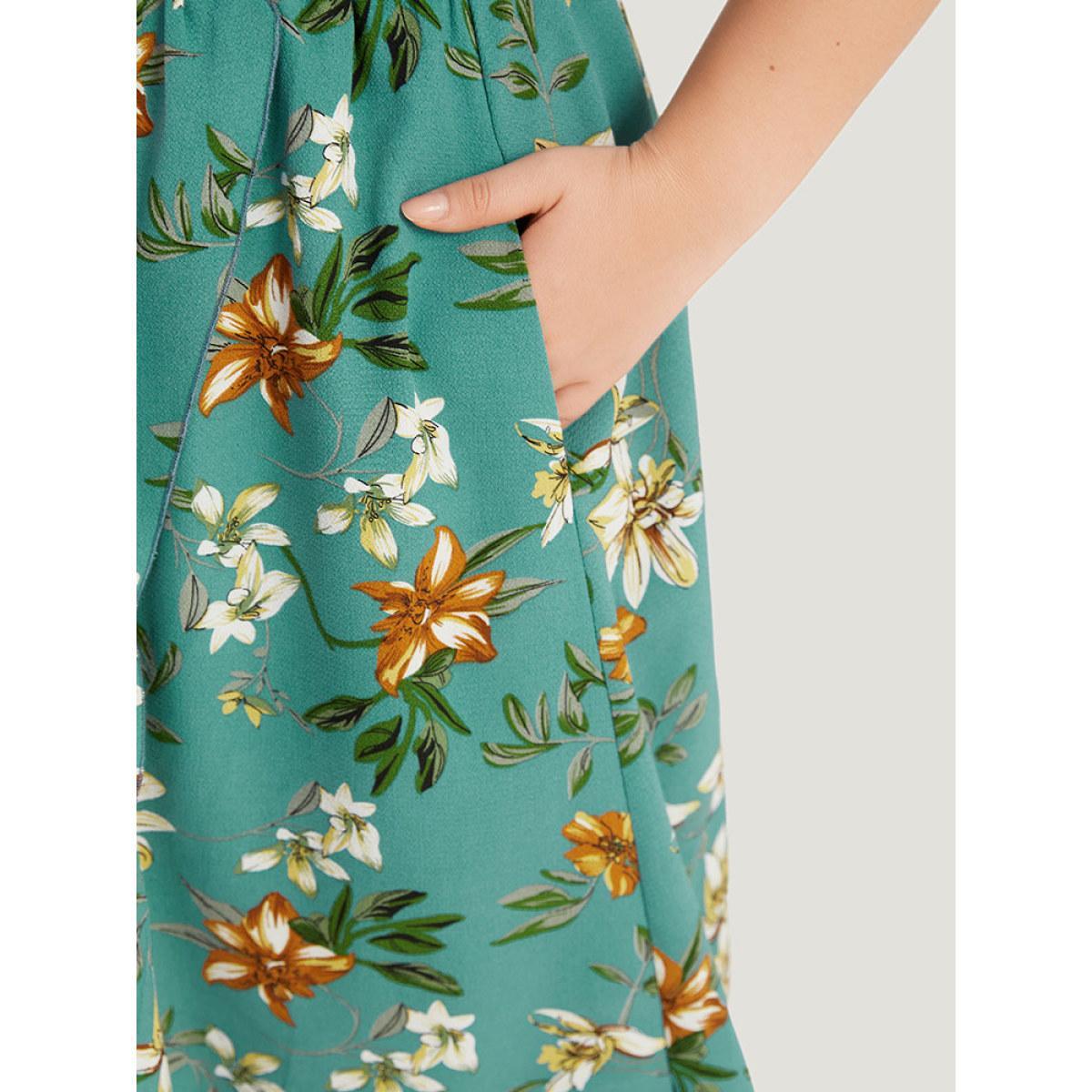 Plus Size Floral Print :Pocket Ruffles Pocket Wrap Hem Dress Emerald Women Elegant Printed V-neck Short sleeve Curvy Midi Dress BloomChic 26/4X Product Image