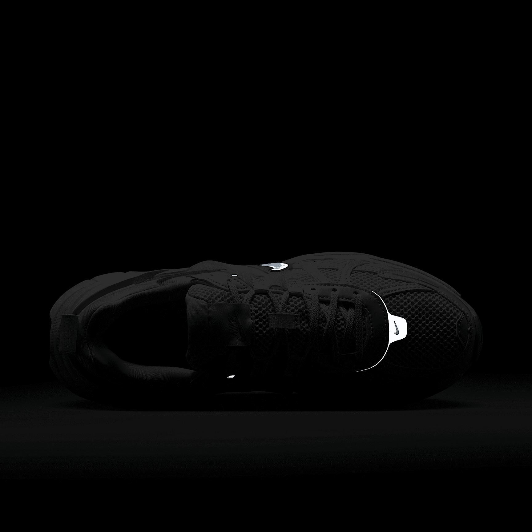 Nike Women's V2K Run Shoes Product Image