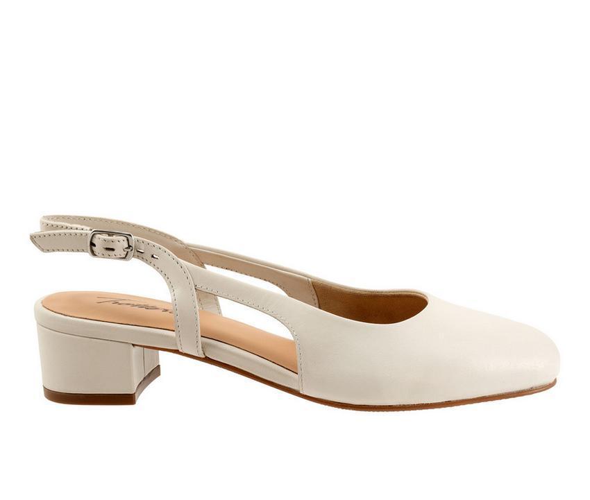 Women's Trotters Dottie Pumps Product Image