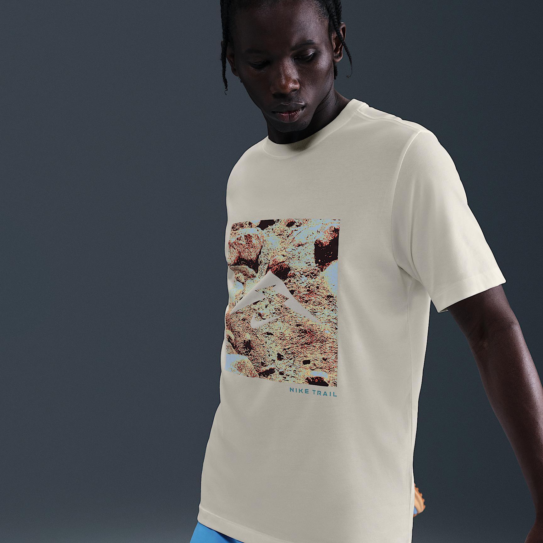 Nike Men's Dri-FIT Trail Running T-Shirt Product Image