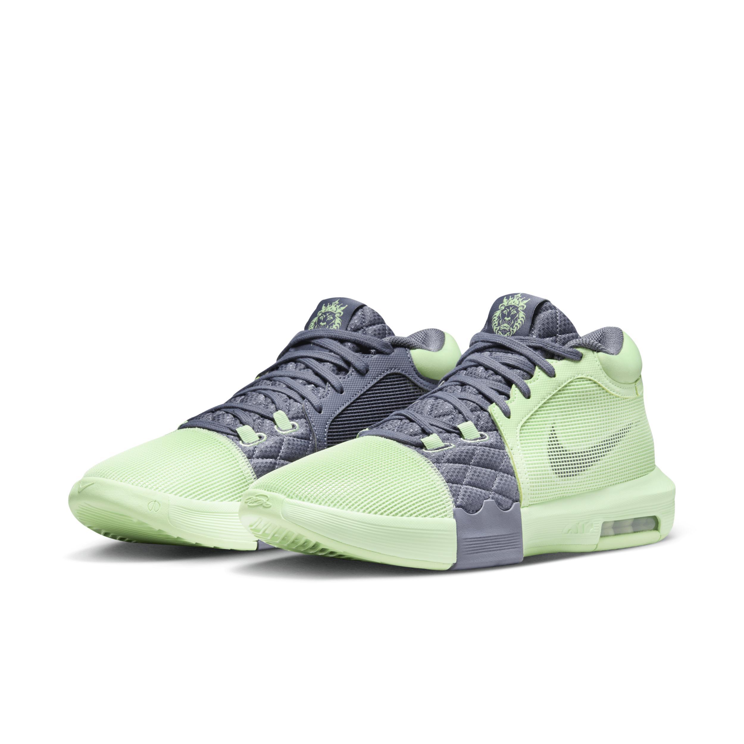Nike Men's LeBron Witness 8 Basketball Shoes Product Image
