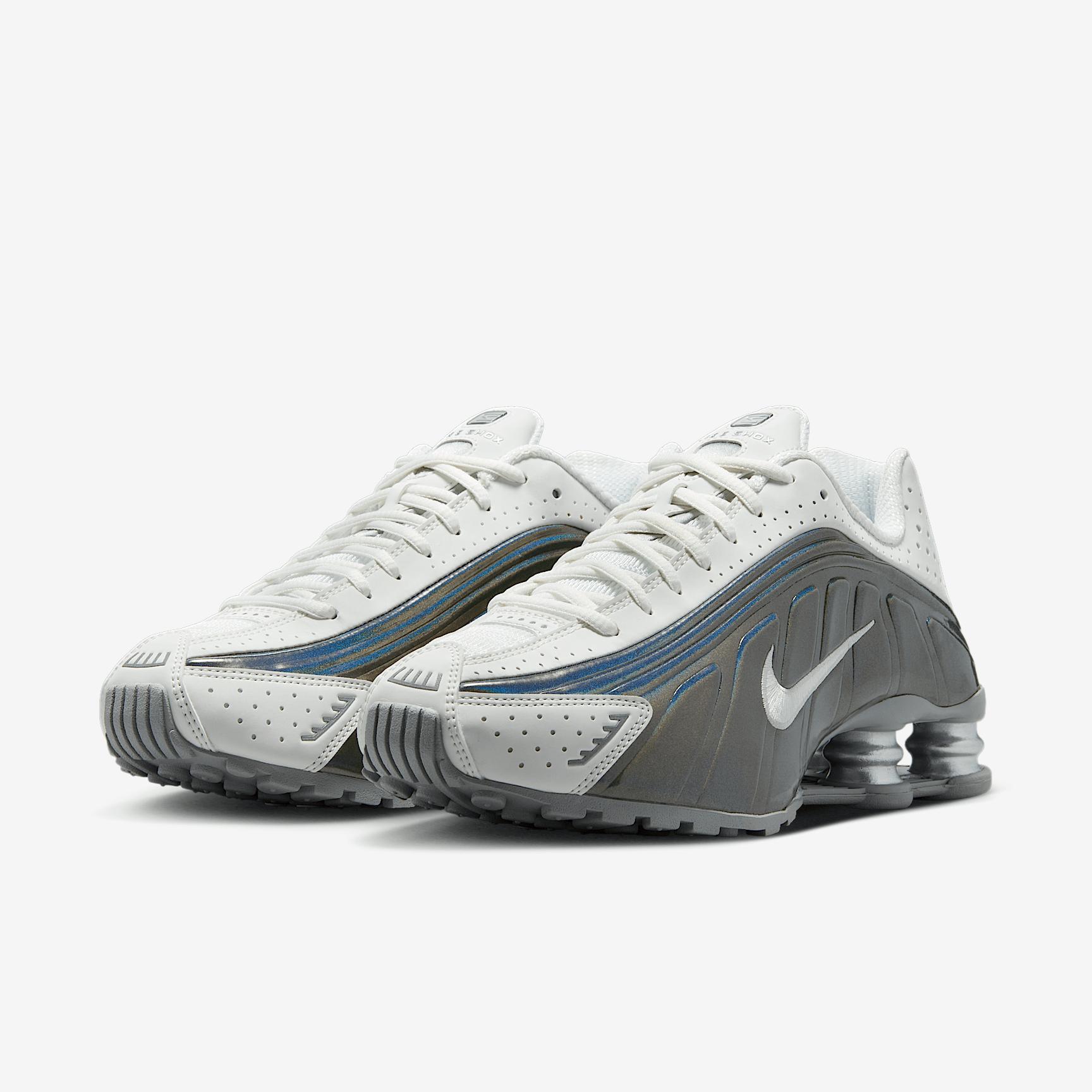 Nike Womens Shox R4 Casual Shoes Product Image