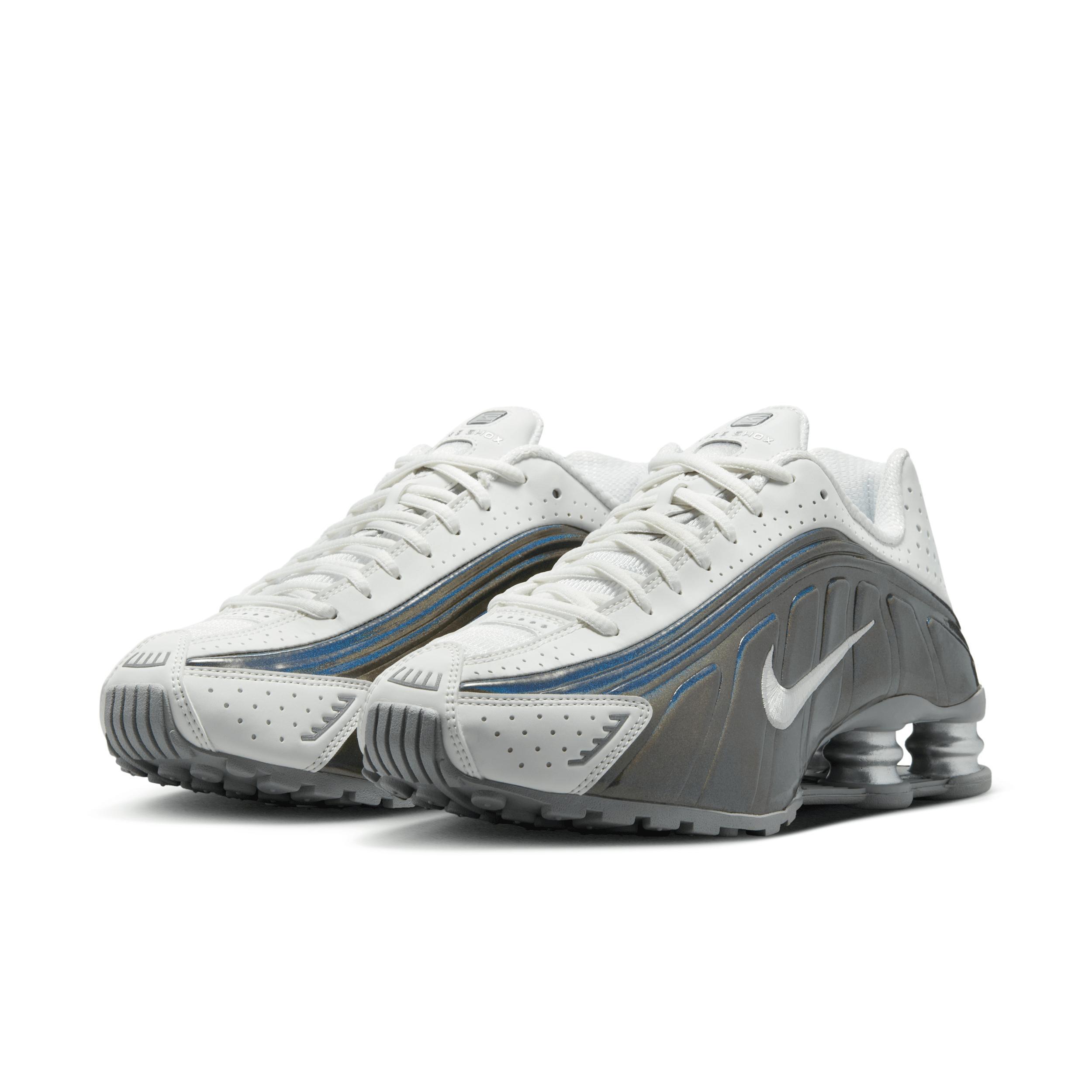 Nike Women's Shox R4 Shoes Product Image