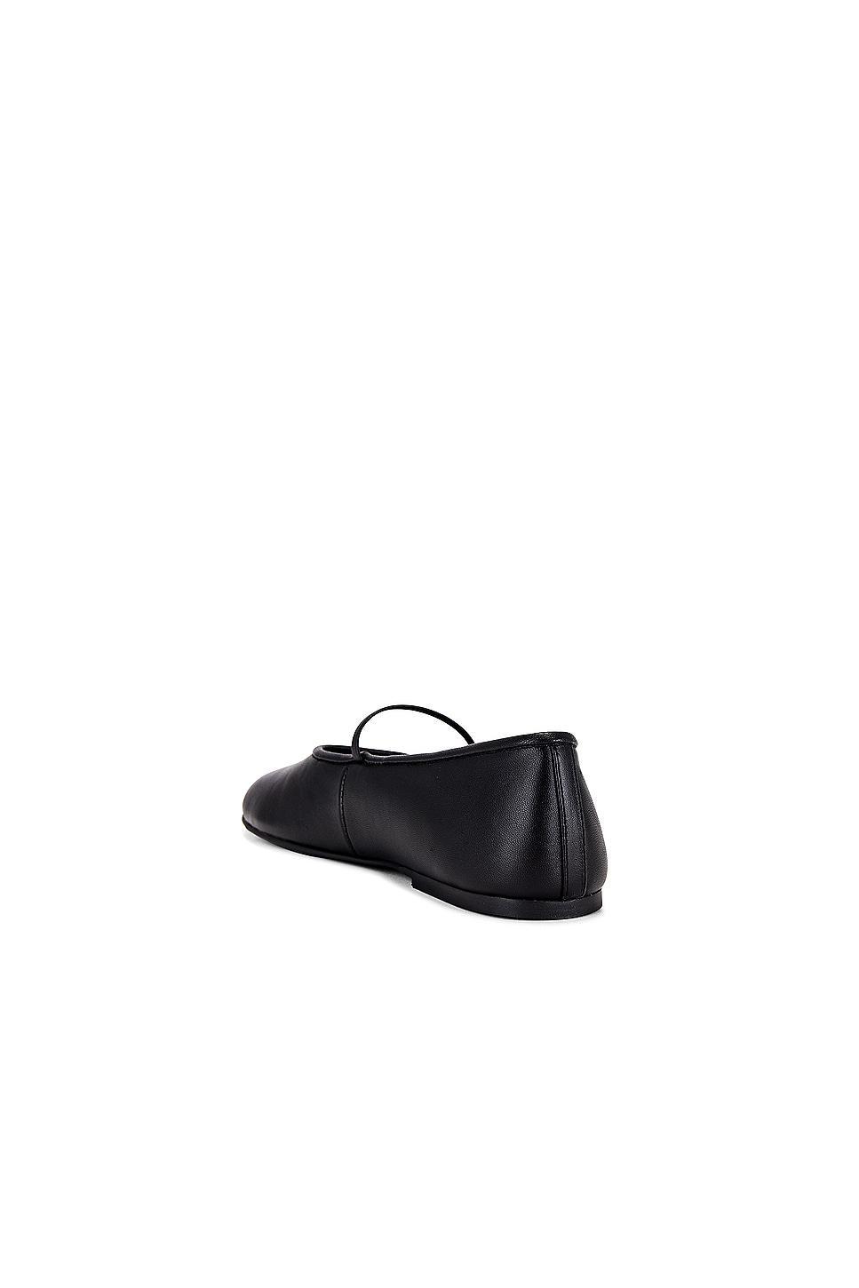 Martinez Flat Tony Bianco Product Image
