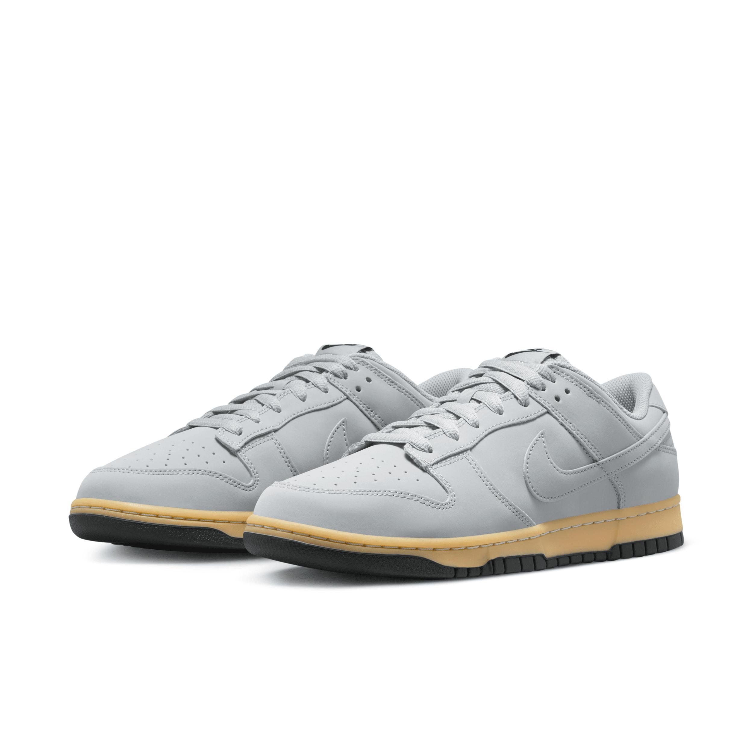 Nike Mens Nike Dunk Low Retro - Mens Basketball Shoes Product Image