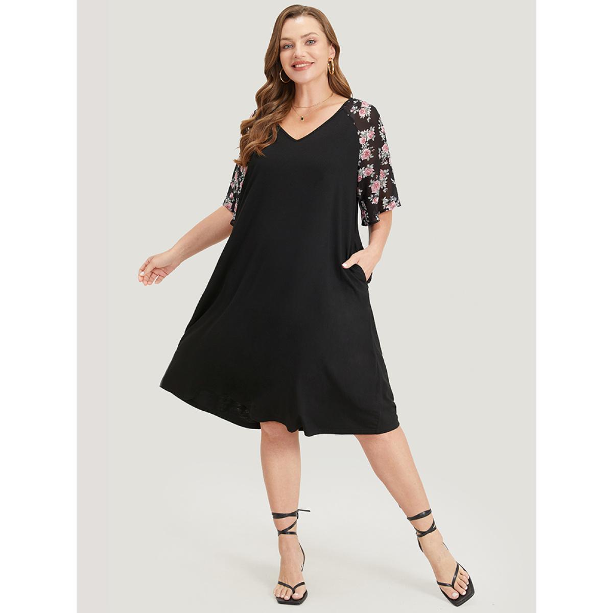 Plus Size Supersoft Essentials Floral Pocket Raglan Sleeve Midi Dress Black Women Casual Plain V-neck Short sleeve Curvy Midi Dress BloomChic 28/5X Product Image