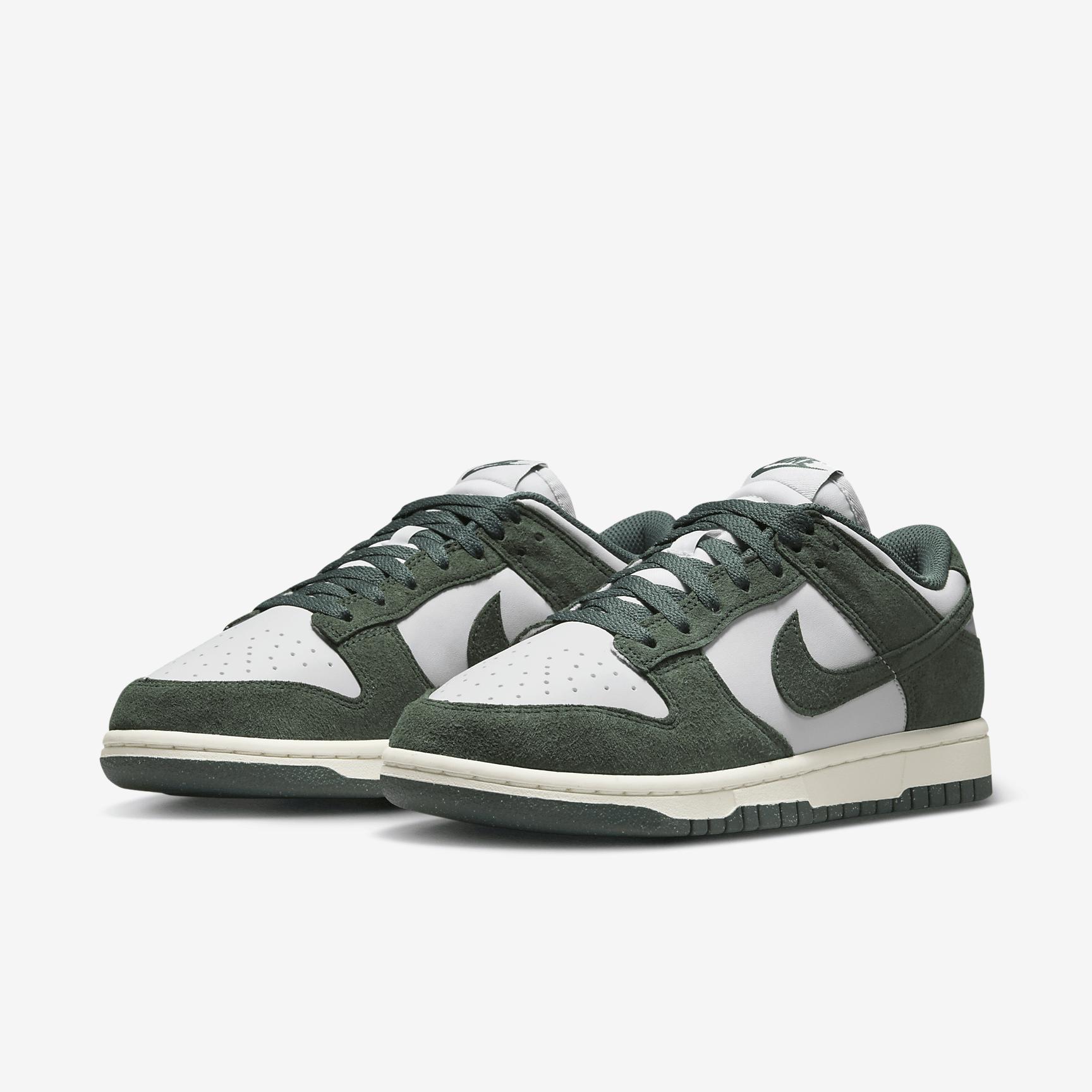 Nike Dunk Low Women's Shoes Product Image