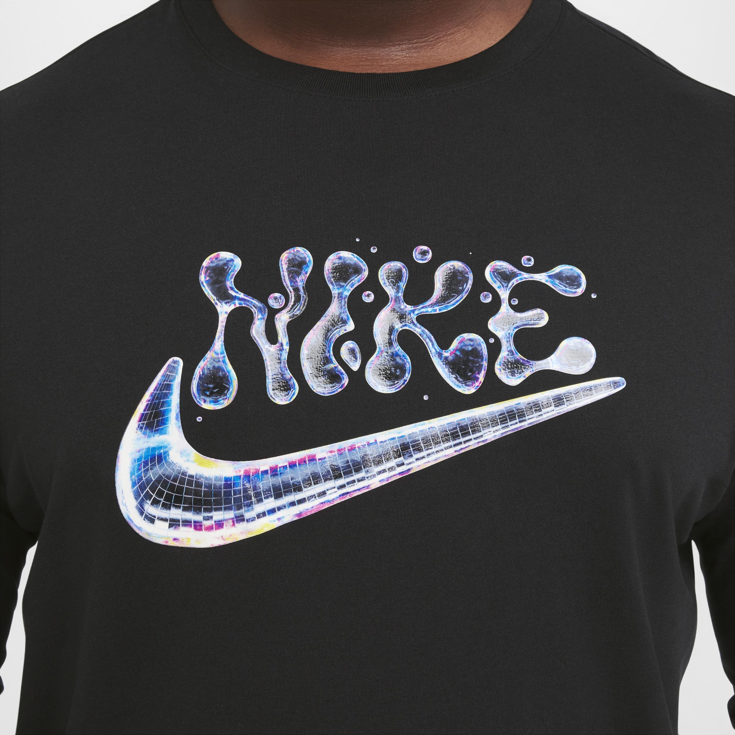 Nike Sportswear Club Long-Sleeve T-Shirt Product Image