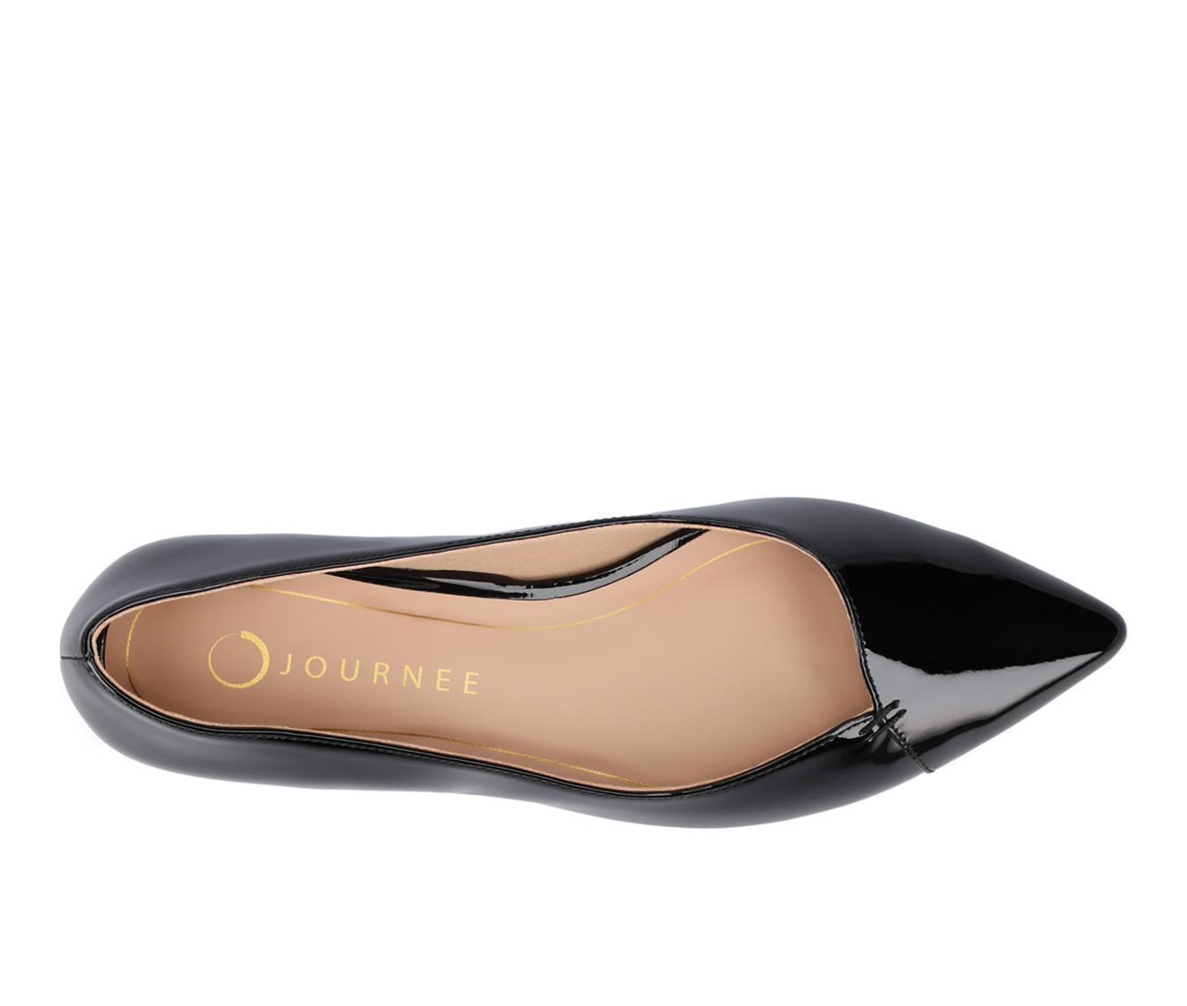 Women's Journee Collection Carmin Flats Product Image