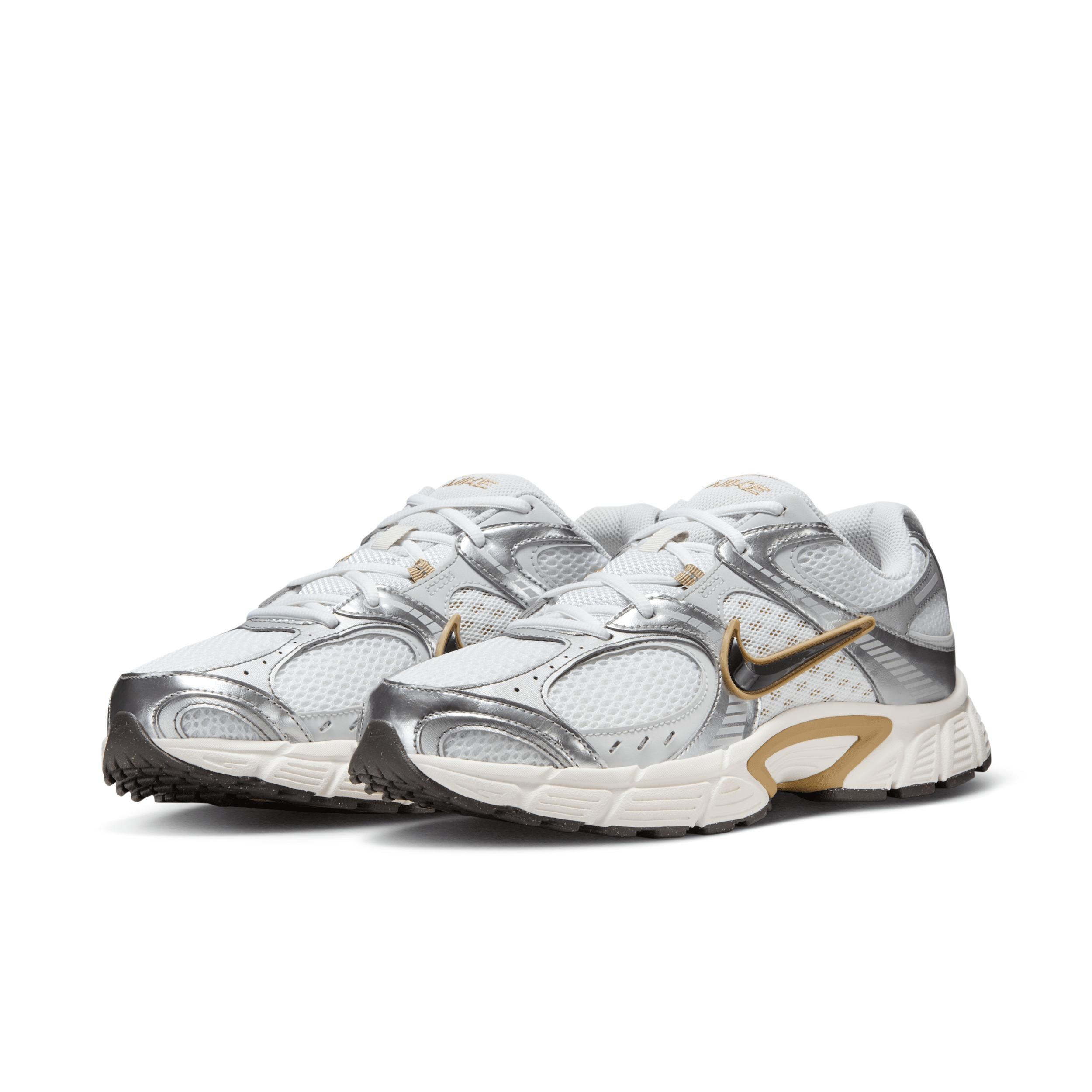 Nike Men's V5 RNR Shoes Product Image