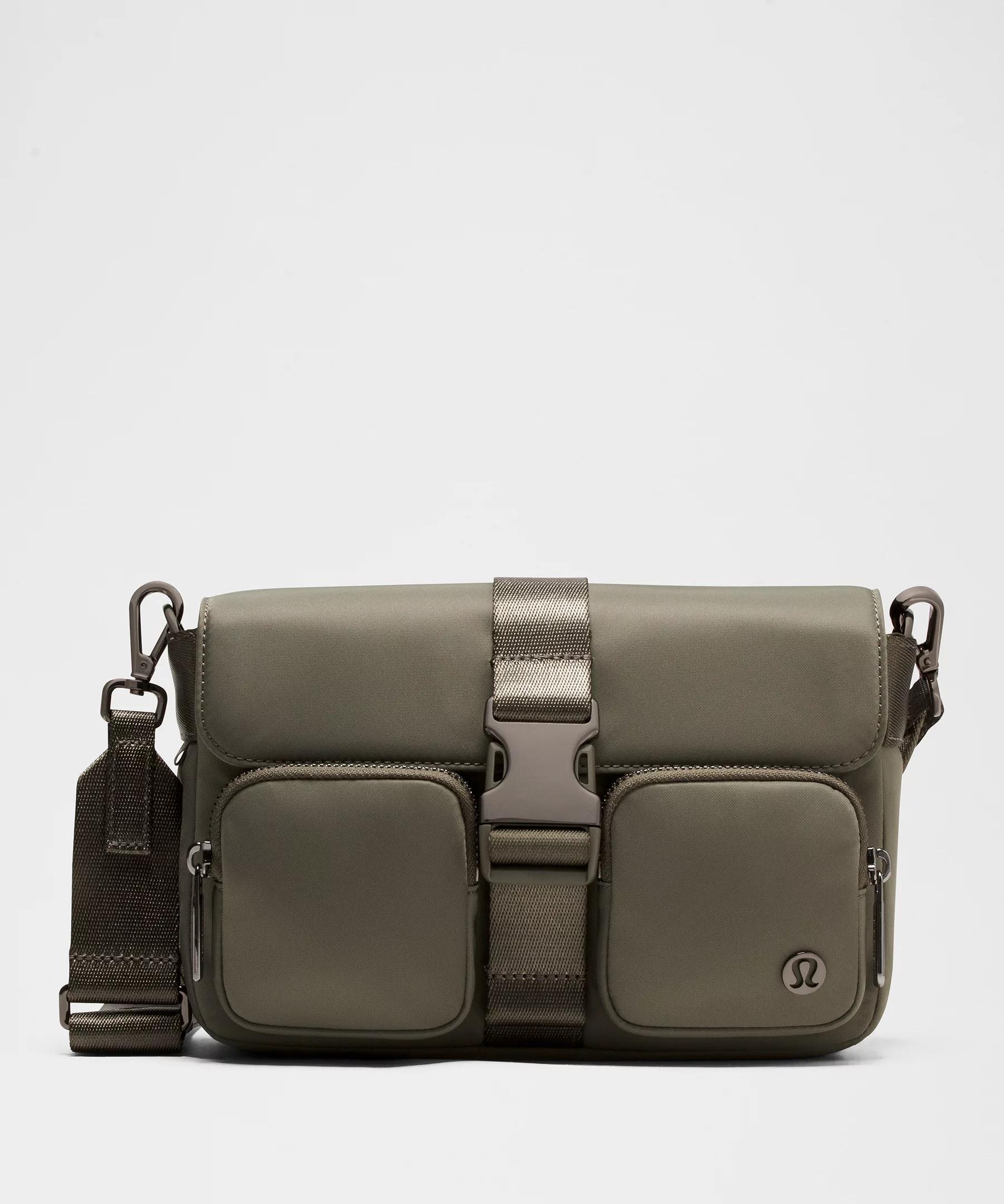 Wunderlust Multi-Pocket Crossbody Bag 3L Product Image