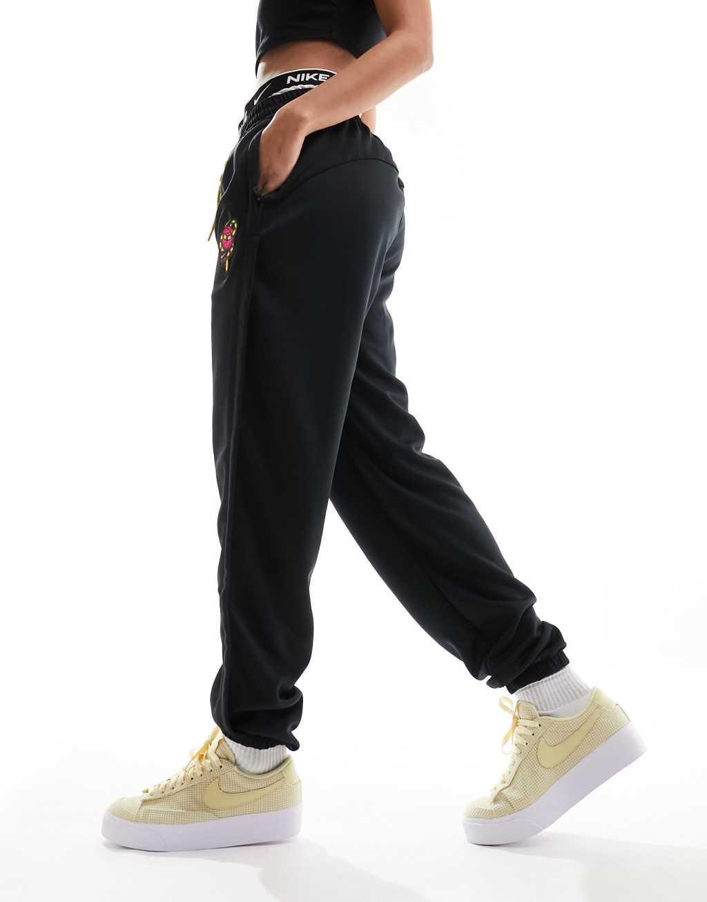 Nike Basketball Dri-FIT Retro Fly polyknit sweatpants Product Image