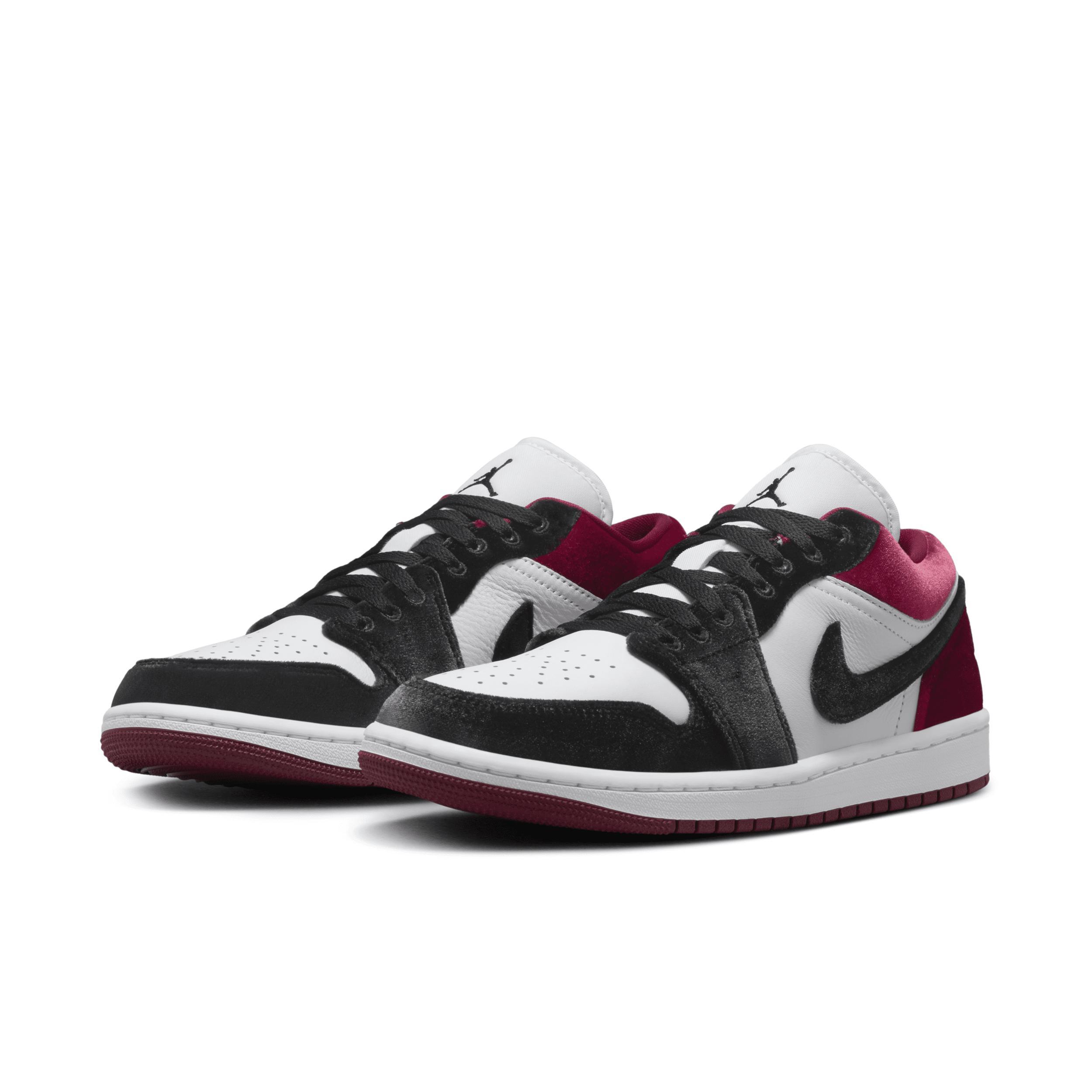 Jordan Womens Air 1 Low SE Casual Shoes Product Image