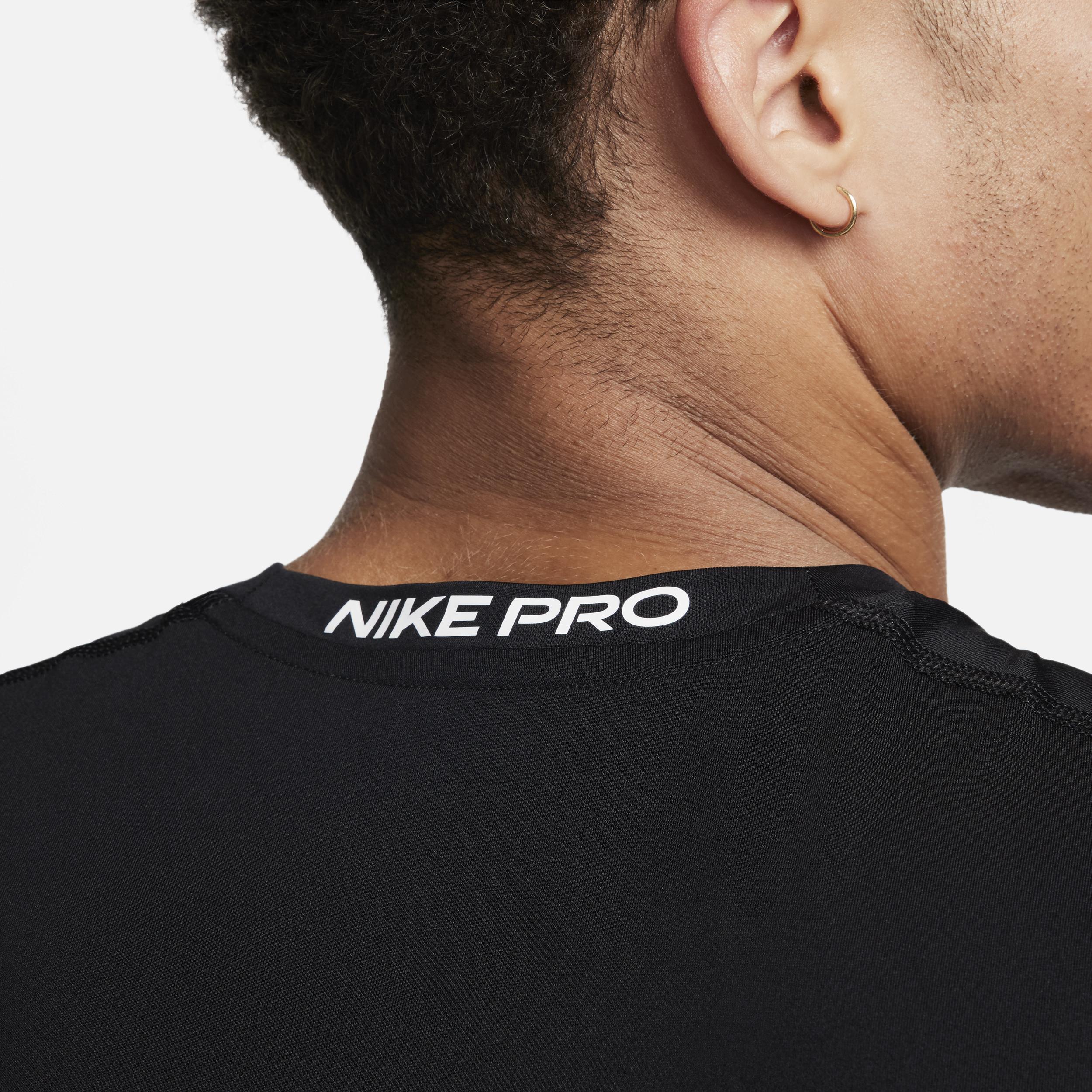Nike Pro Men's Dri-FIT Slim Sleeveless Top Product Image
