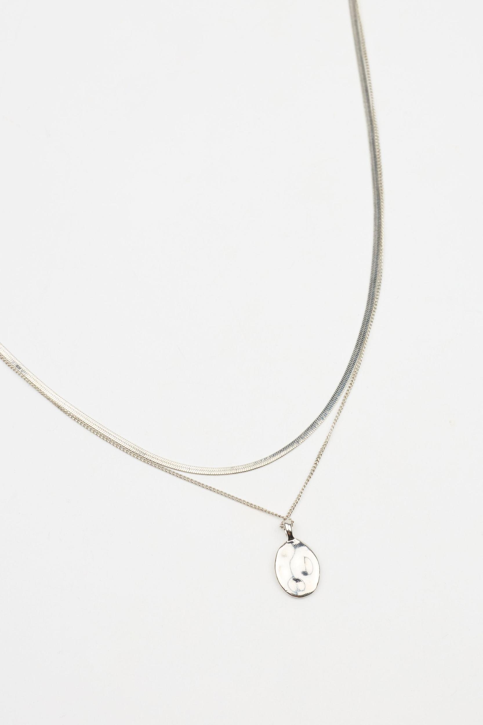 Classic Medallion Double Chain Product Image