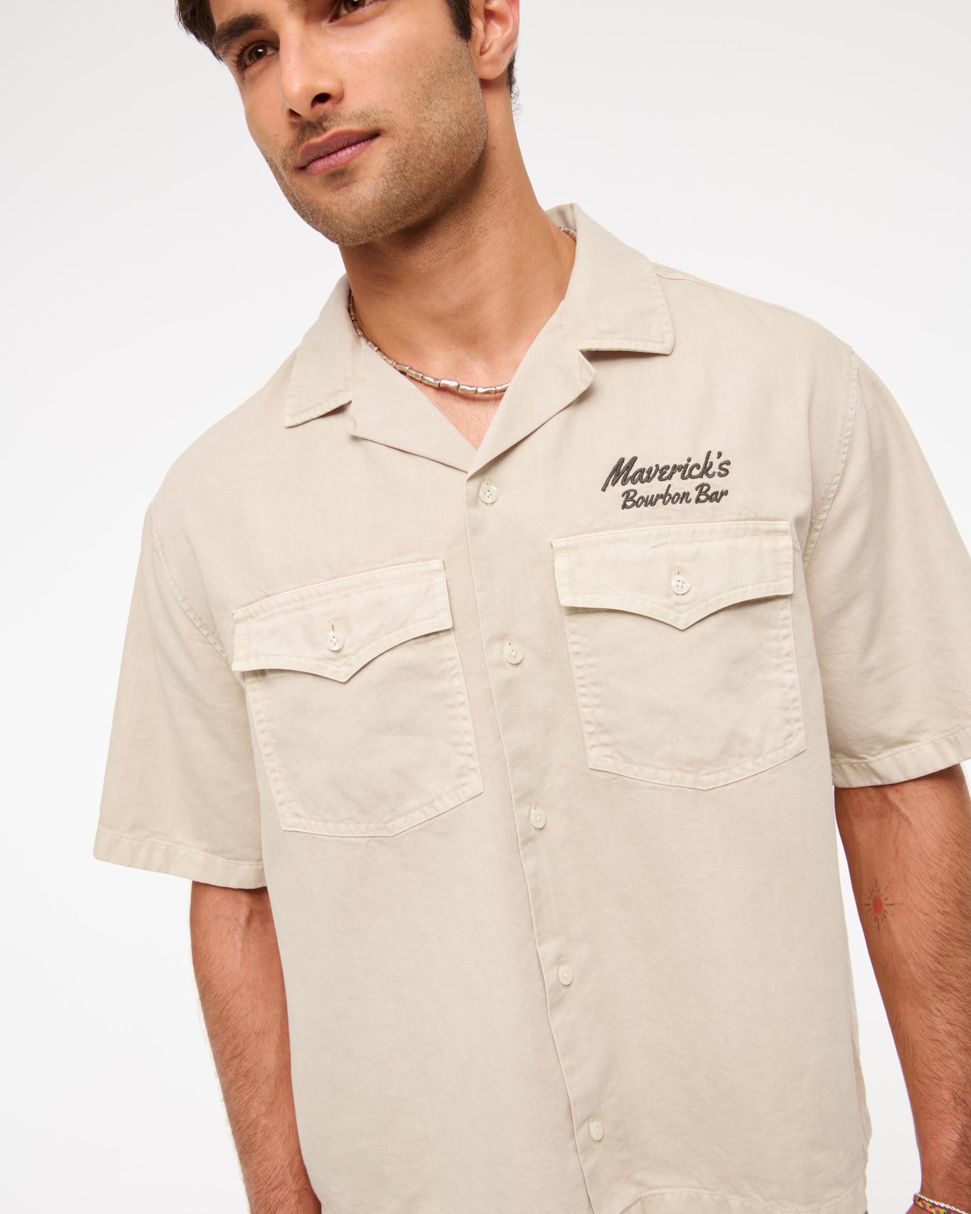 Short-Sleeve Cropped Western Graphic Button-Up Shirt Product Image