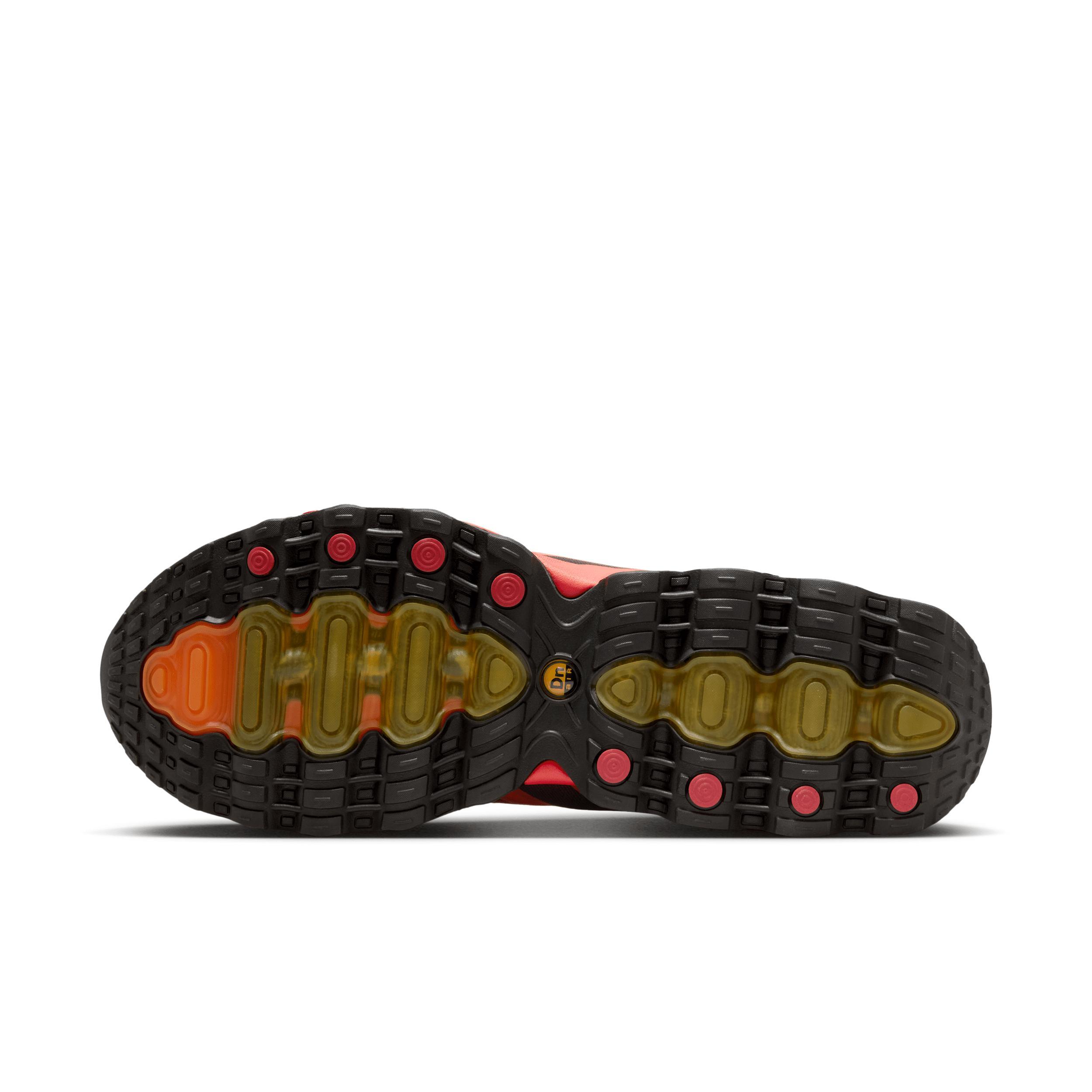 Nike Men's Air Max Dn8 Shoes Product Image
