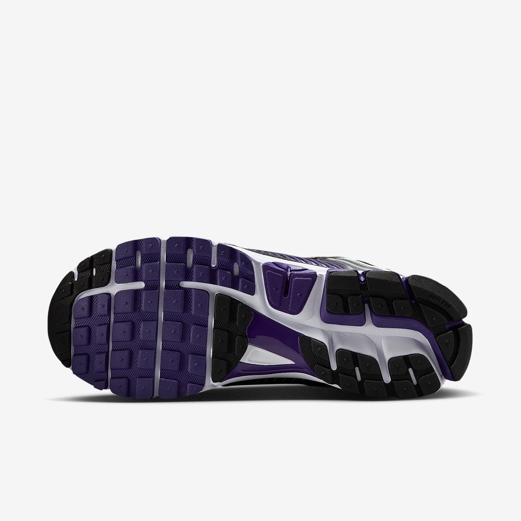Nike Zoom Vomero 5 Men's Shoes Product Image