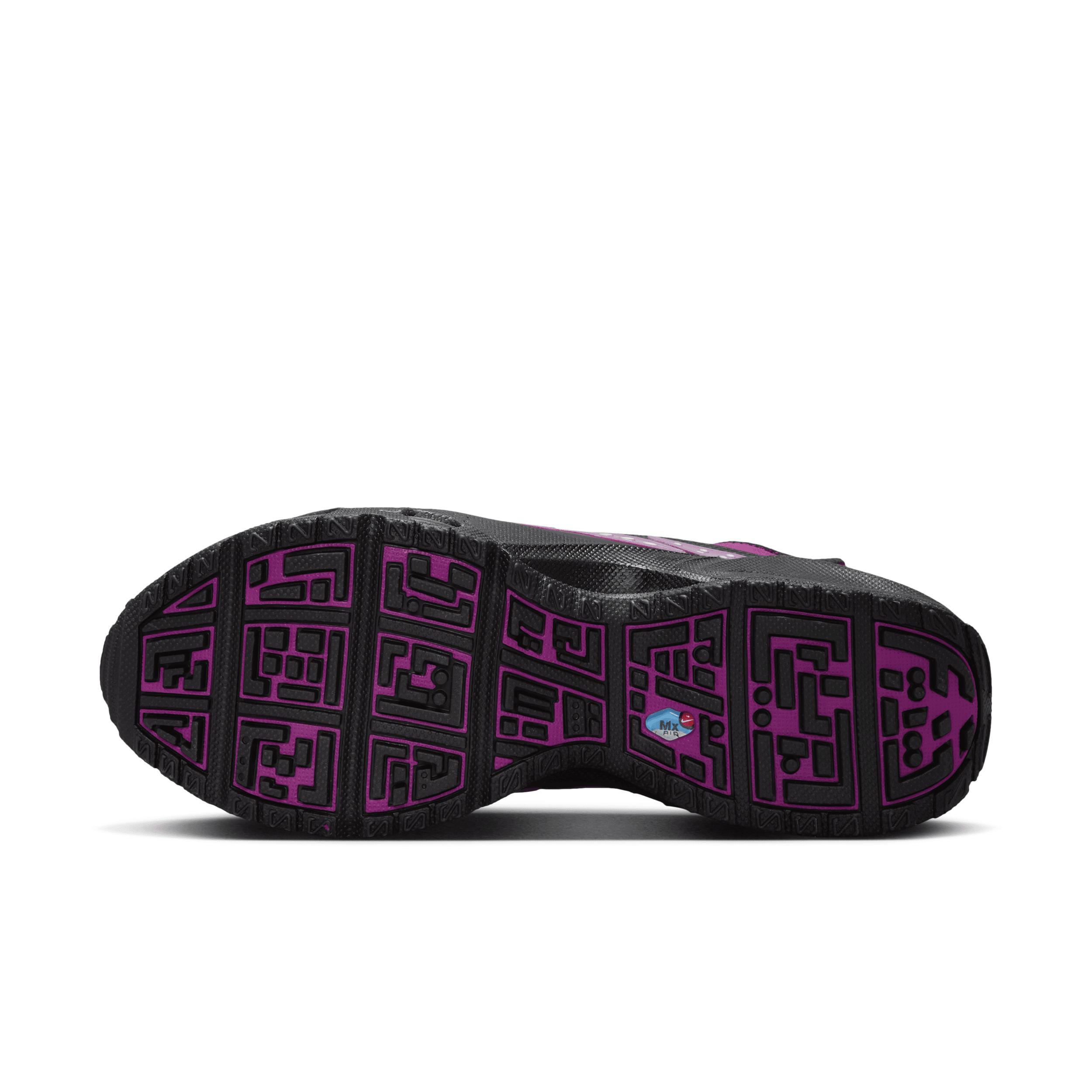 Nike Women's Air Max SNDR GTX Shoes Product Image
