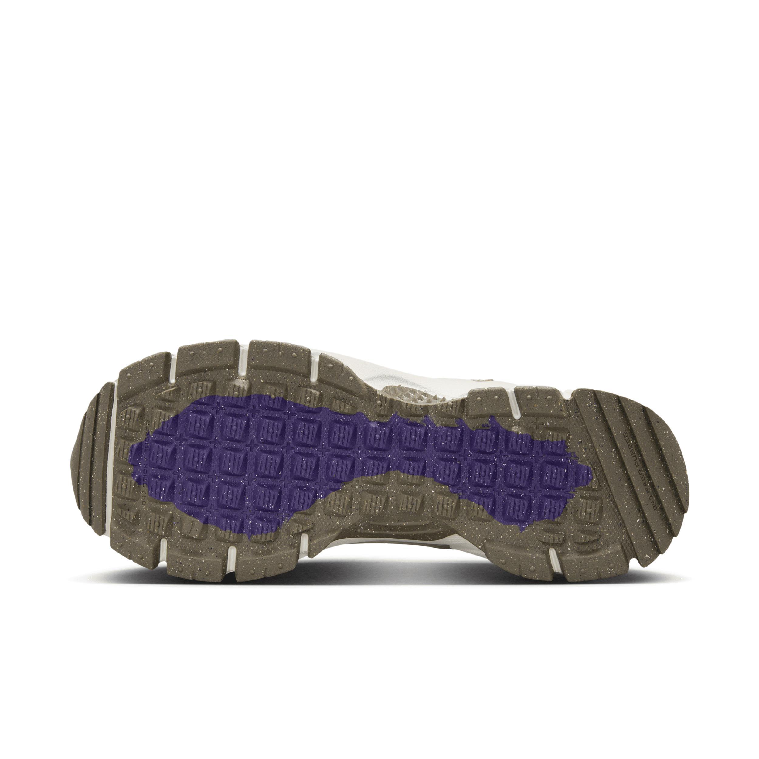 Nike Women's Zoom Vomero Roam Winterized Shoes Product Image