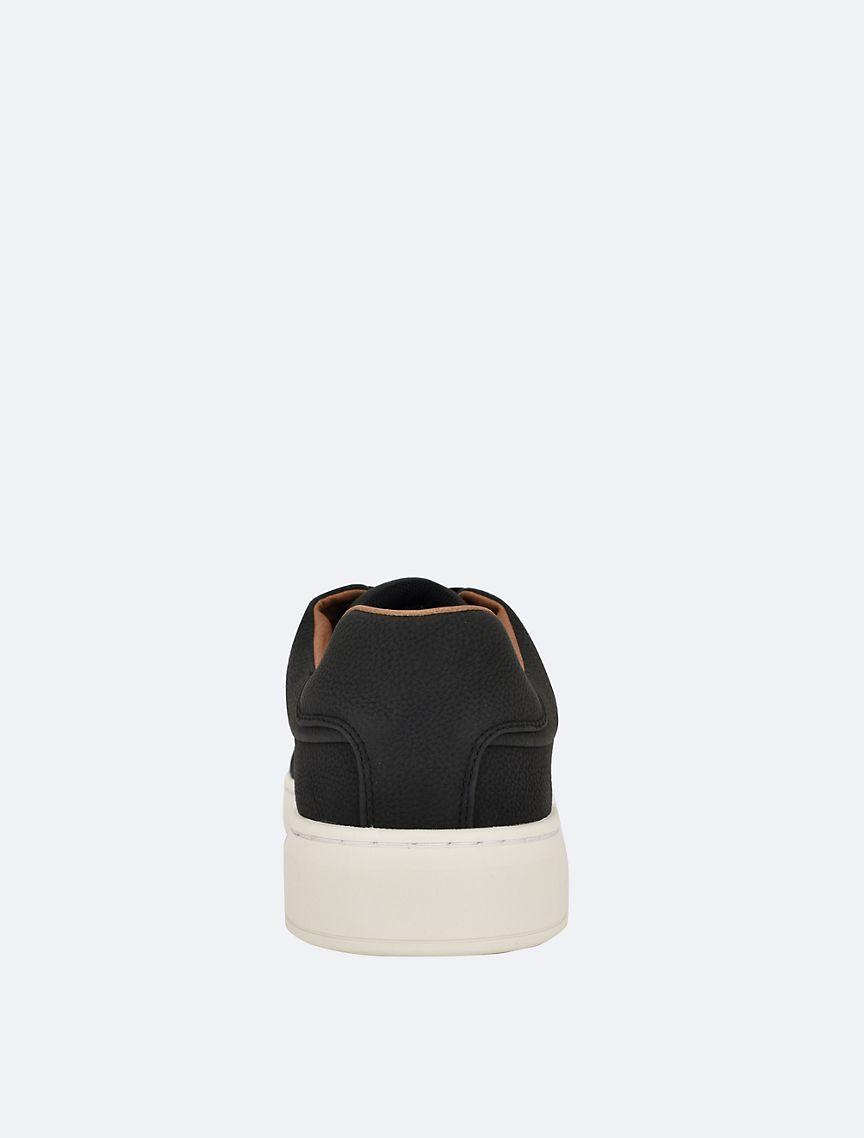 Men's Wivlo Sneaker Product Image