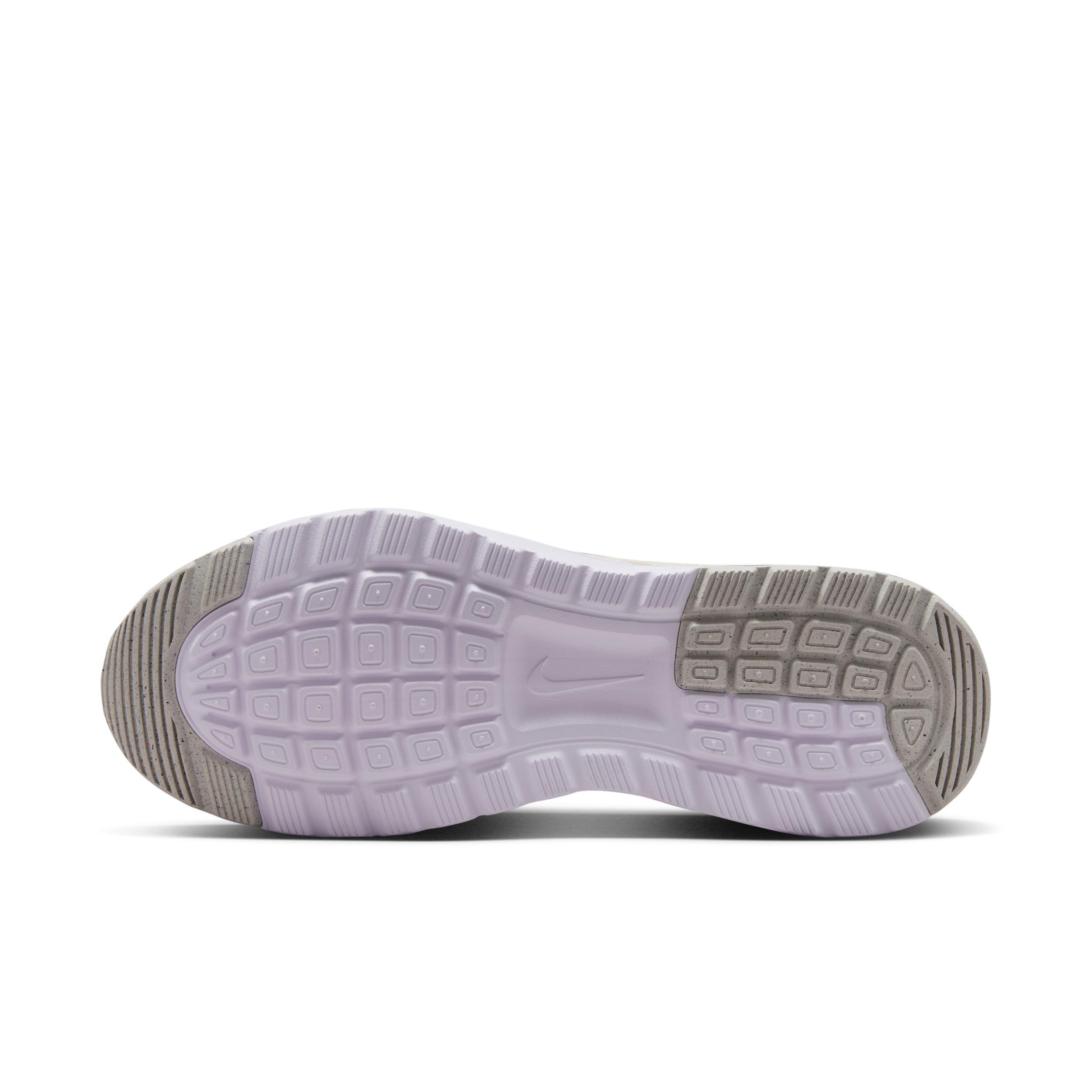 Nike Women's Air Max Nuaxis SE Shoes Product Image