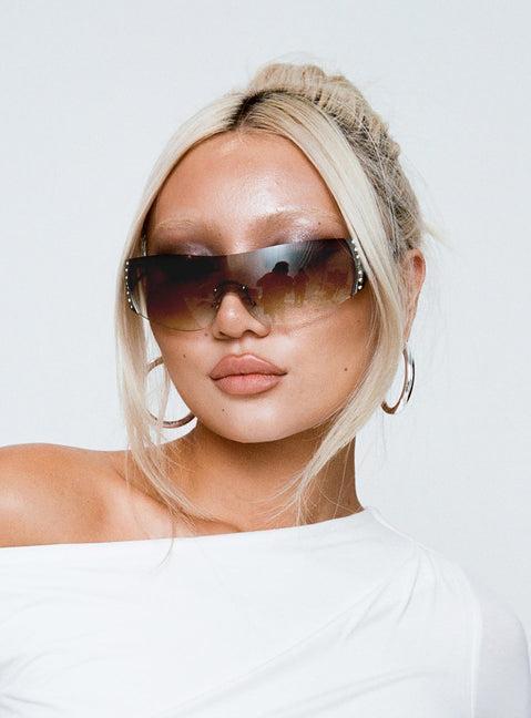 Callile Sunglasses Brown Product Image