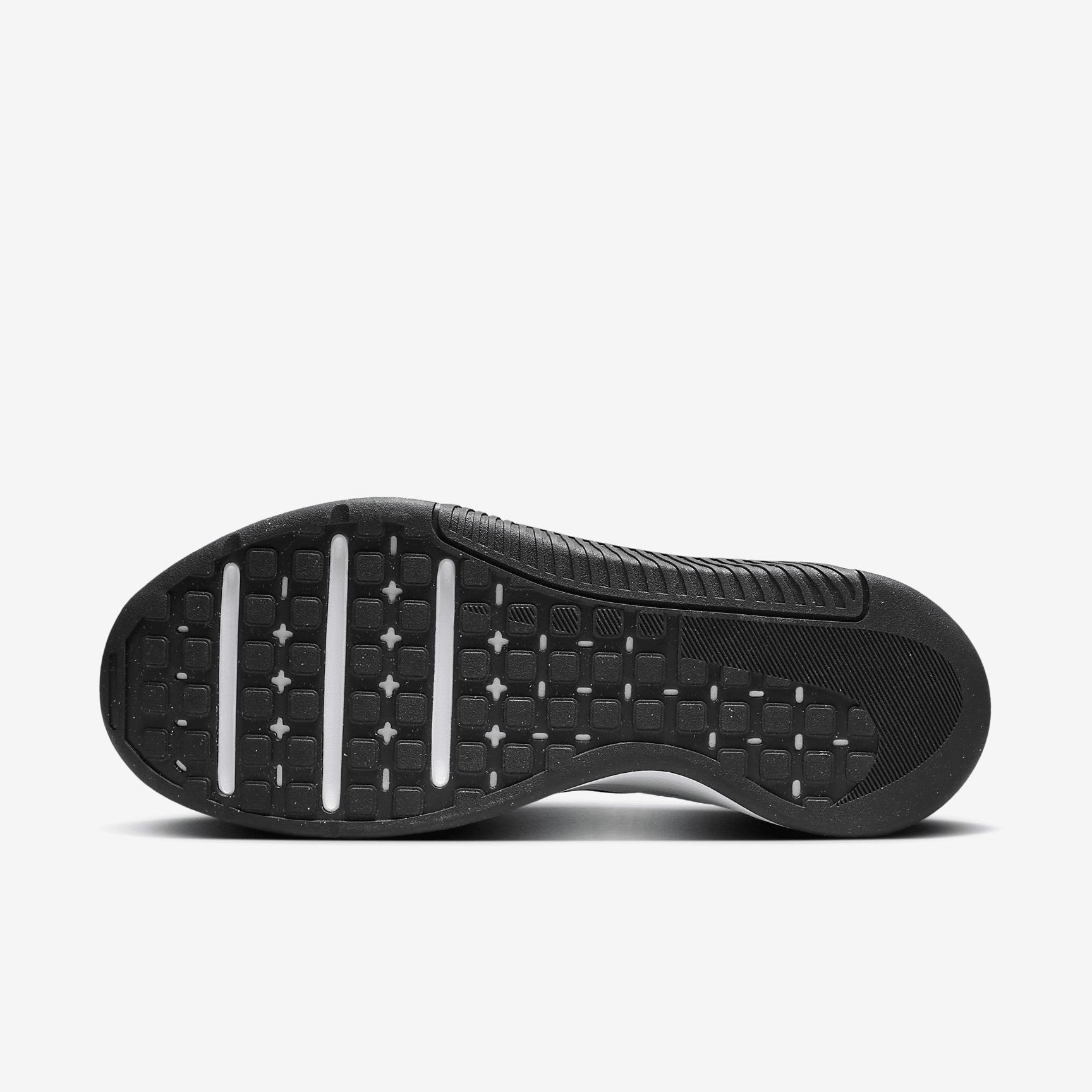 Nike Men's MC Trainer 3 Workout Shoes Product Image