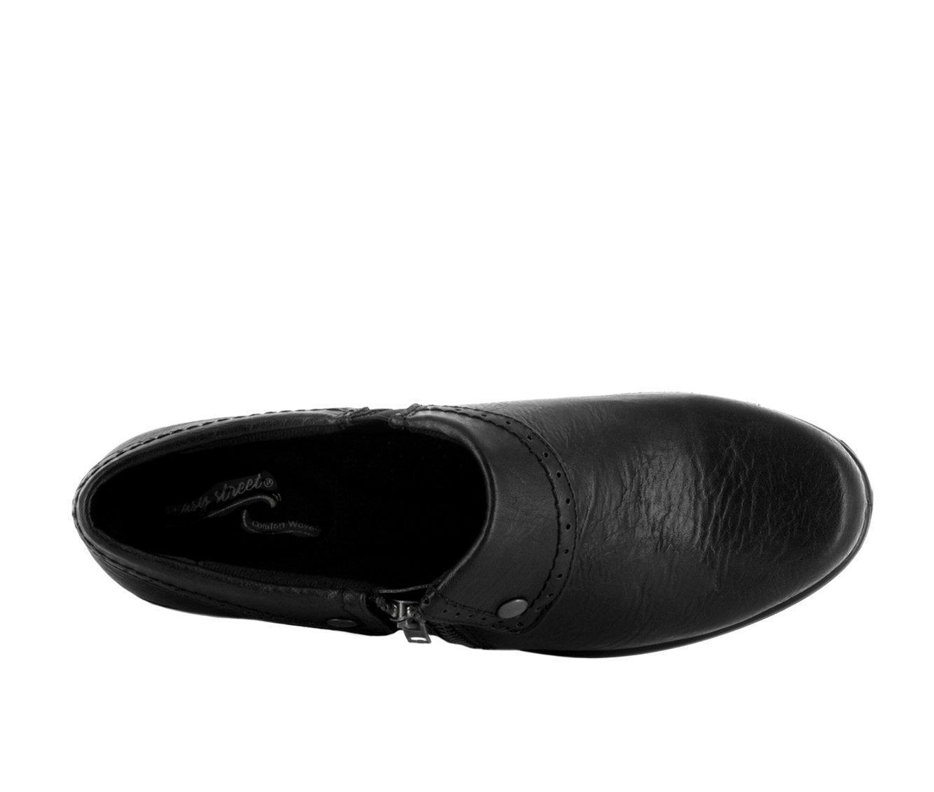 Women's Easy Street Darcy Booties Product Image
