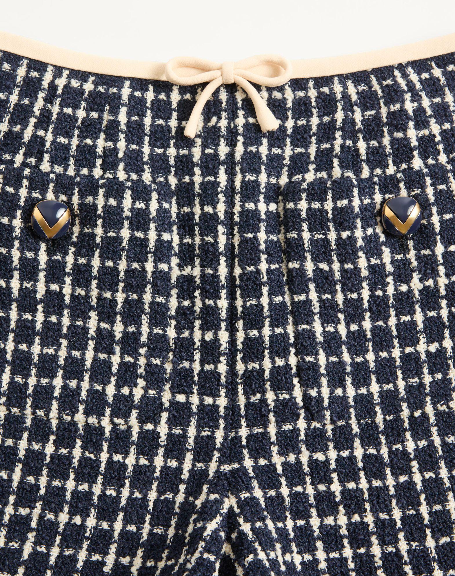 BOUCLÉ SHORTS Product Image