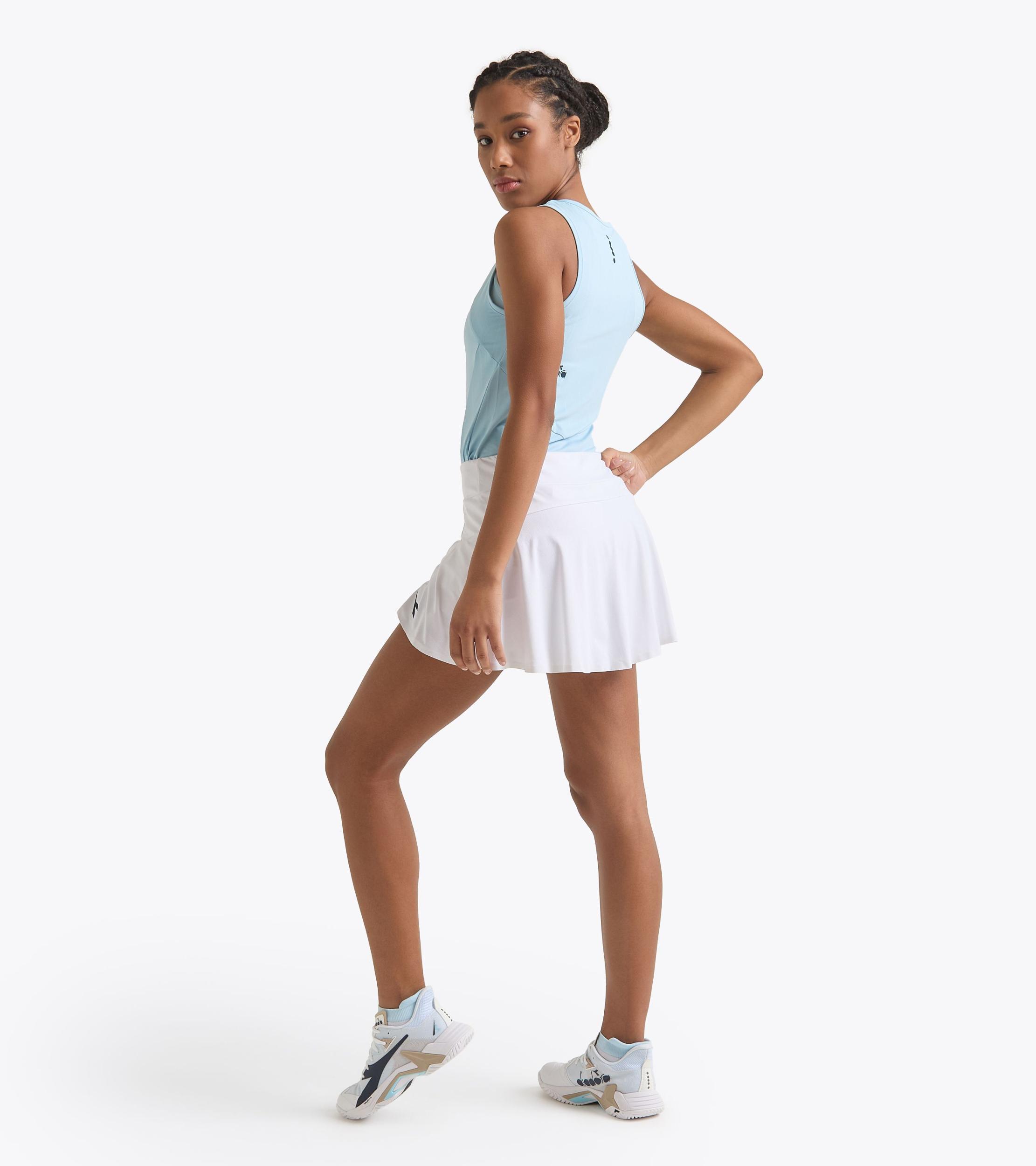 L. SKORT ICON Product Image