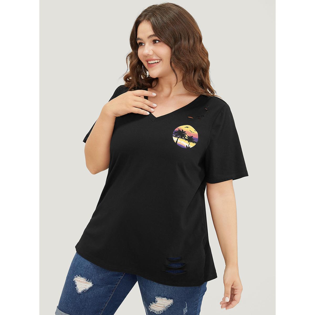 Plus Size Coconut Tree Print V Neck Distressed T-shirt Black Women Casual Printed Tropical Dailywear T-shirts BloomChic 28/5X Product Image