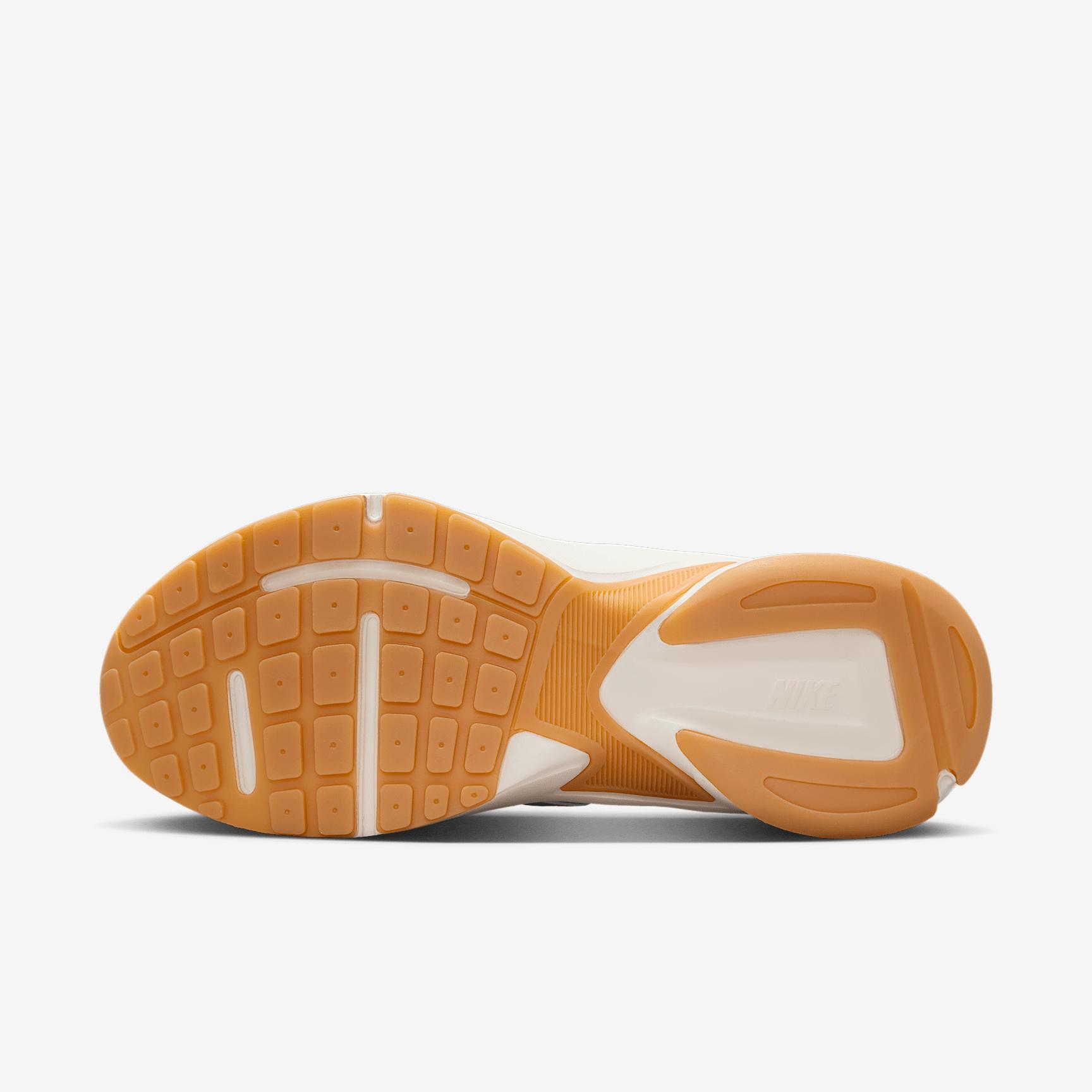 Nike Women's AL8 Shoes Product Image