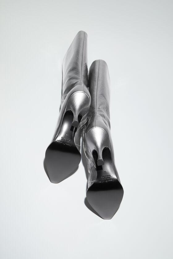 Leather heel boots Product Image