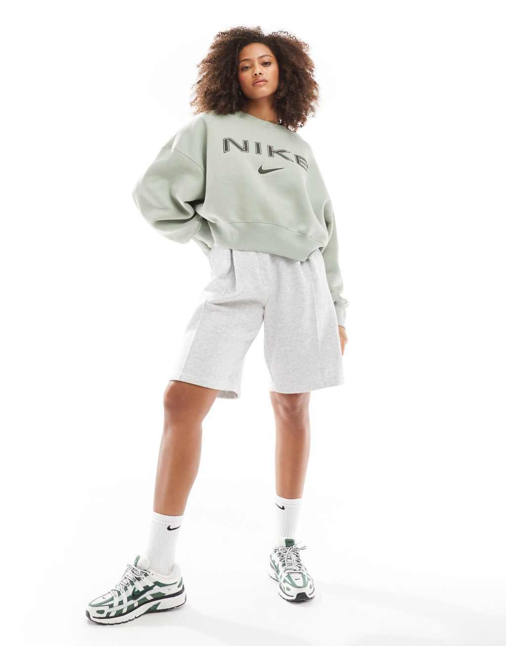 Nike retro logo sweatshirt in sage green Product Image